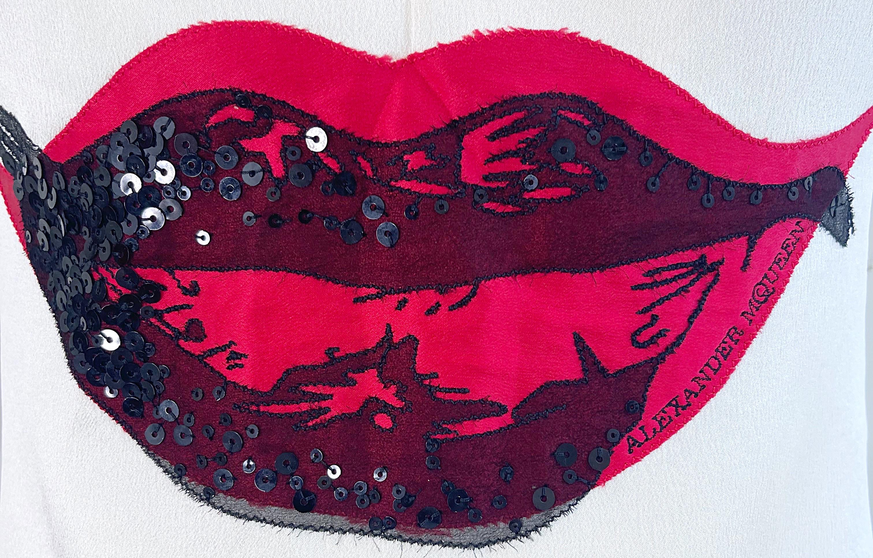 Alexander McQueen 2009 Taille 38 / 2 Ivoire Soie Red Lips Chemisier Top à paillettes en vente 9