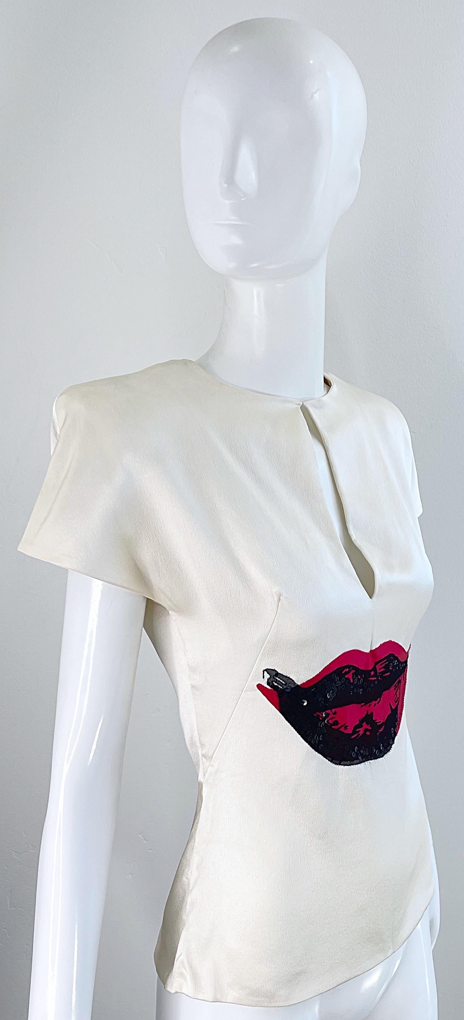Alexander McQueen 2009 Size 38 / 2 Ivory Silk Red Lips Sequin Blouse Top Shirt For Sale 2
