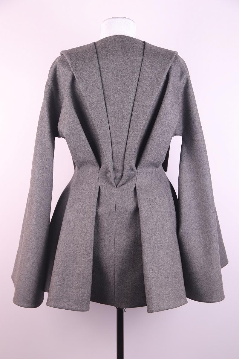 Alexander McQueen 2010 Cappotto in lana grigio in vendita 4