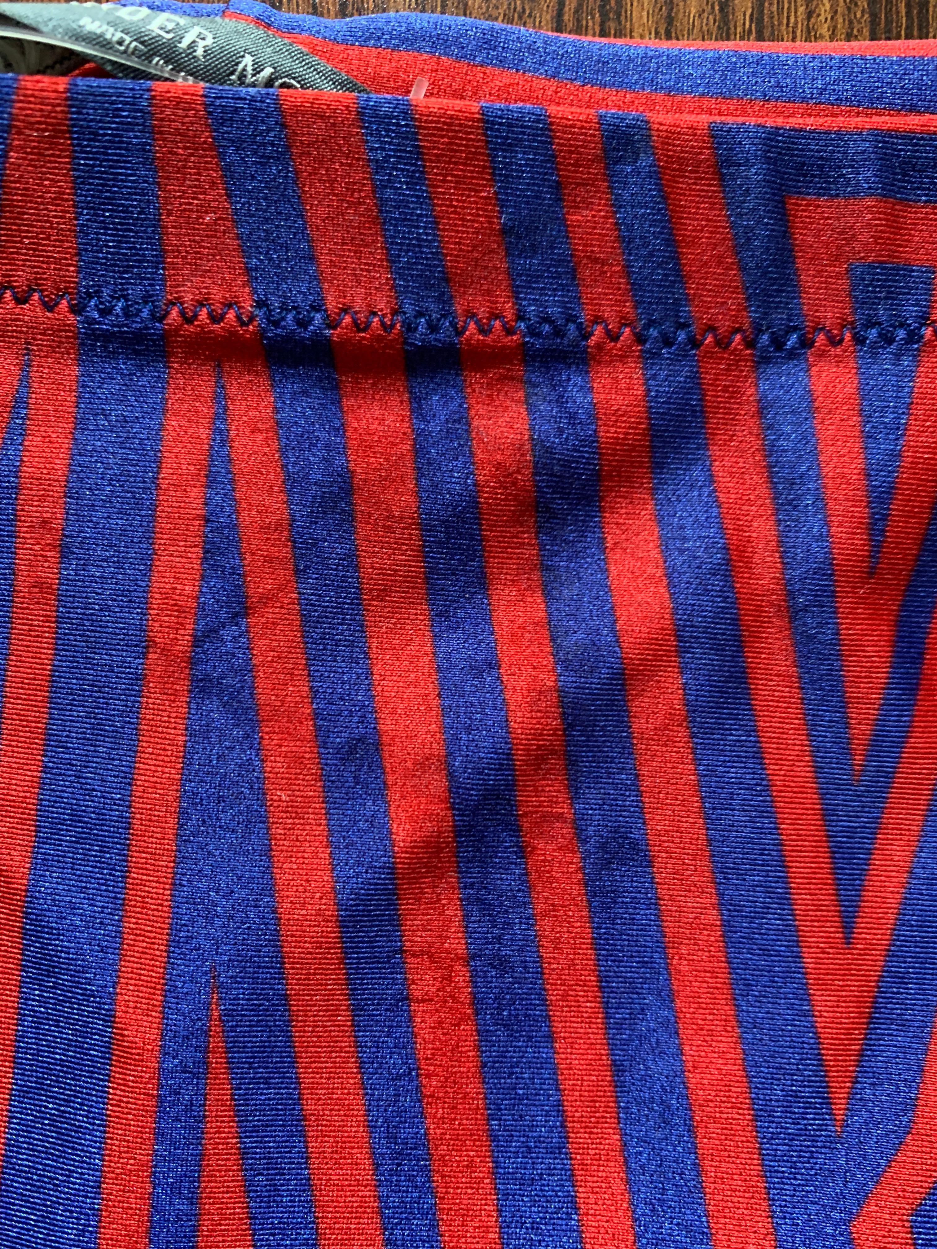 Alexander McQueen - Legging rouge et bleu à imprimé géométrique, 2010 en vente 5