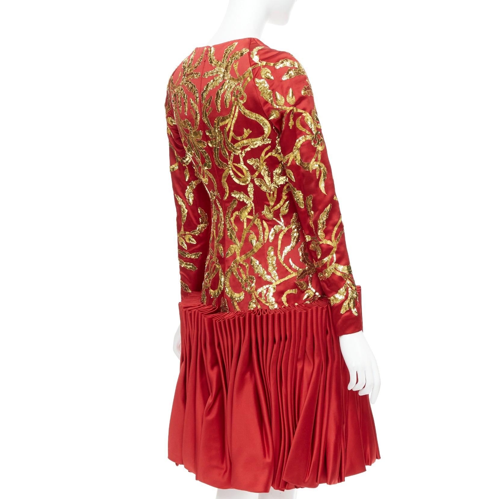 ALEXANDER MCQUEEN 2010 Runway Angels Demons red gold sequin pleat dress IT40 S In Good Condition For Sale In Hong Kong, NT