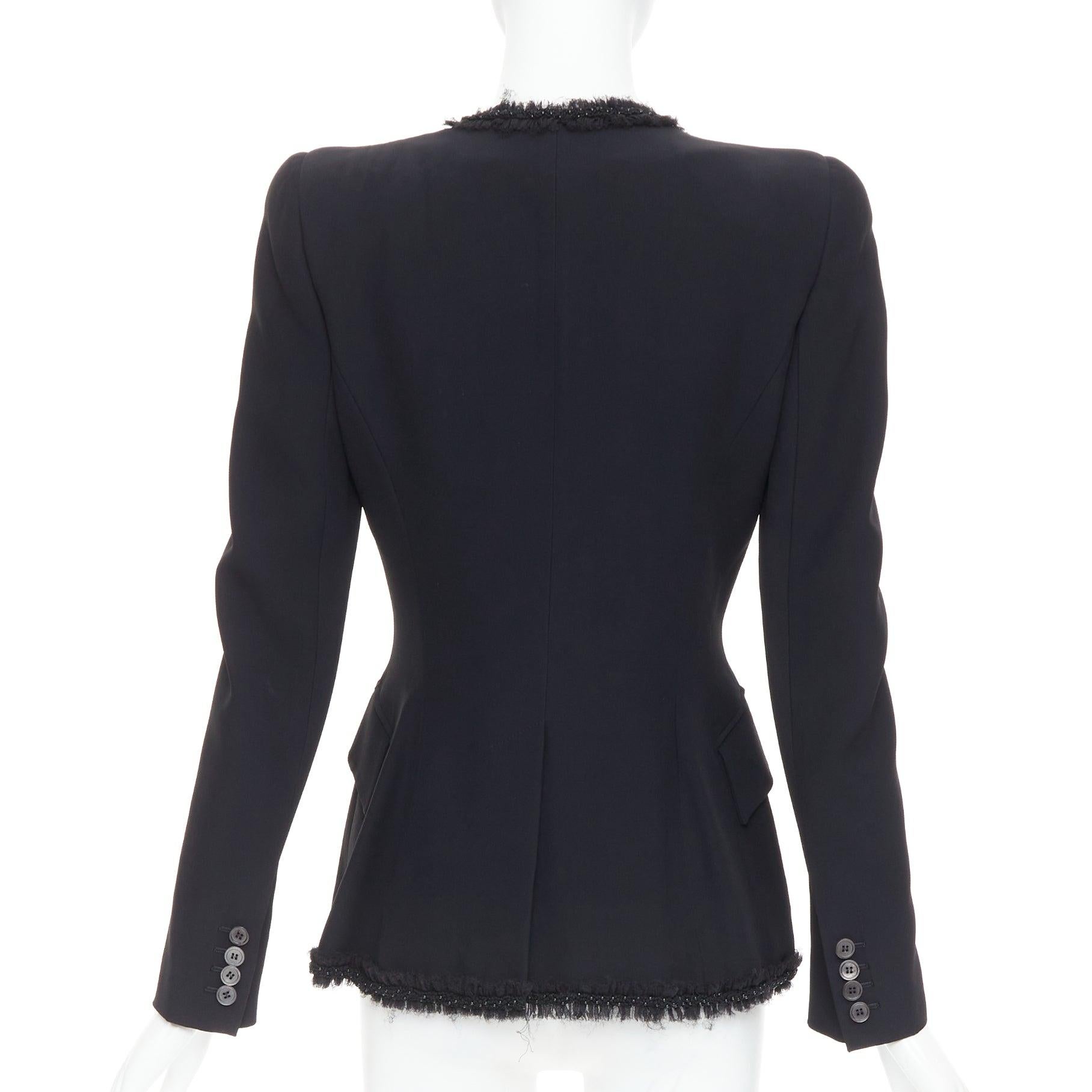 ALEXANDER MCQUEEN 2011 Perlen ausgefranste Blazerjacke mit Rüschenkragenbesatz IT40 S Damen im Angebot