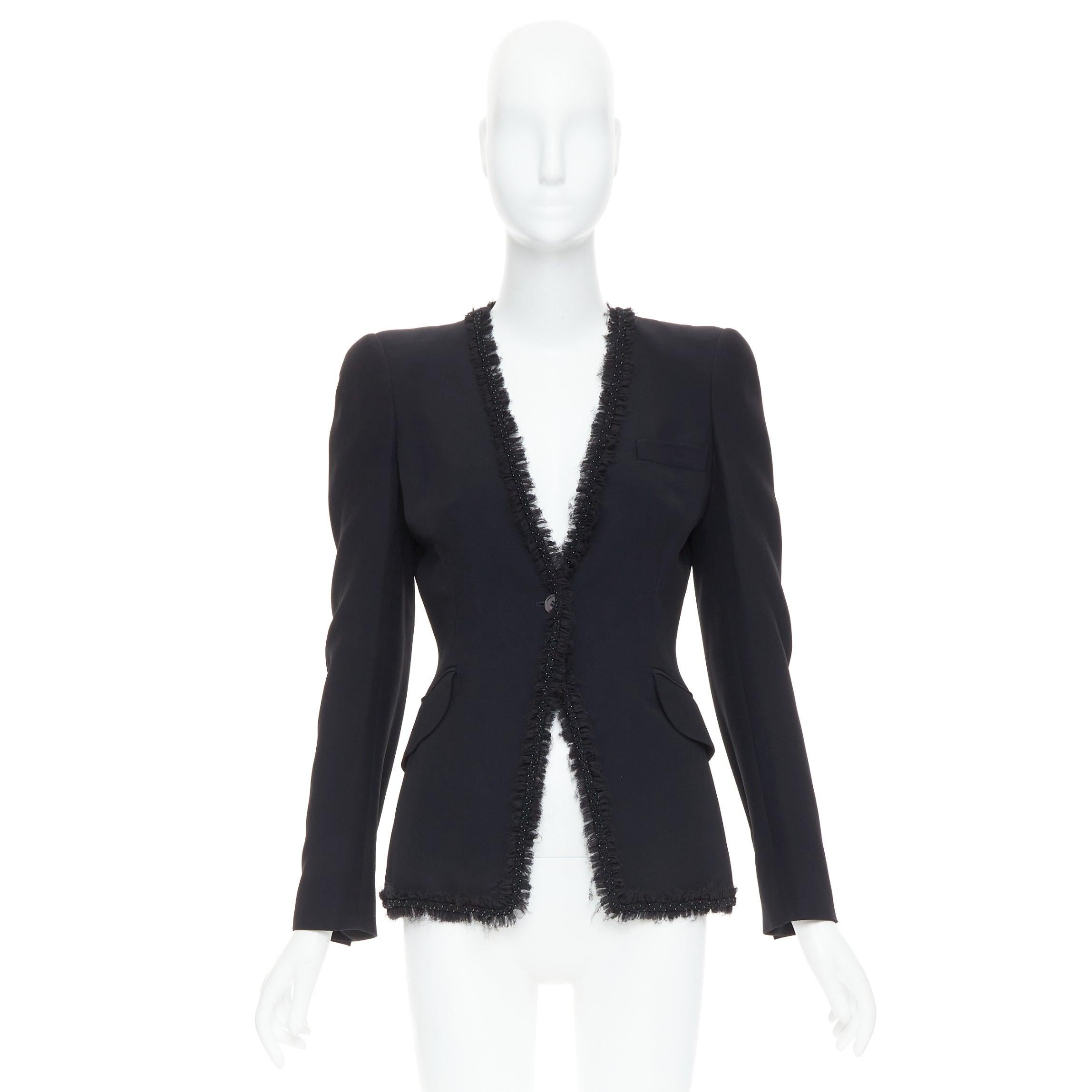 ALEXANDER MCQUEEN 2011 Perlen ausgefranste Blazerjacke mit Rüschenkragenbesatz IT40 S im Angebot 4