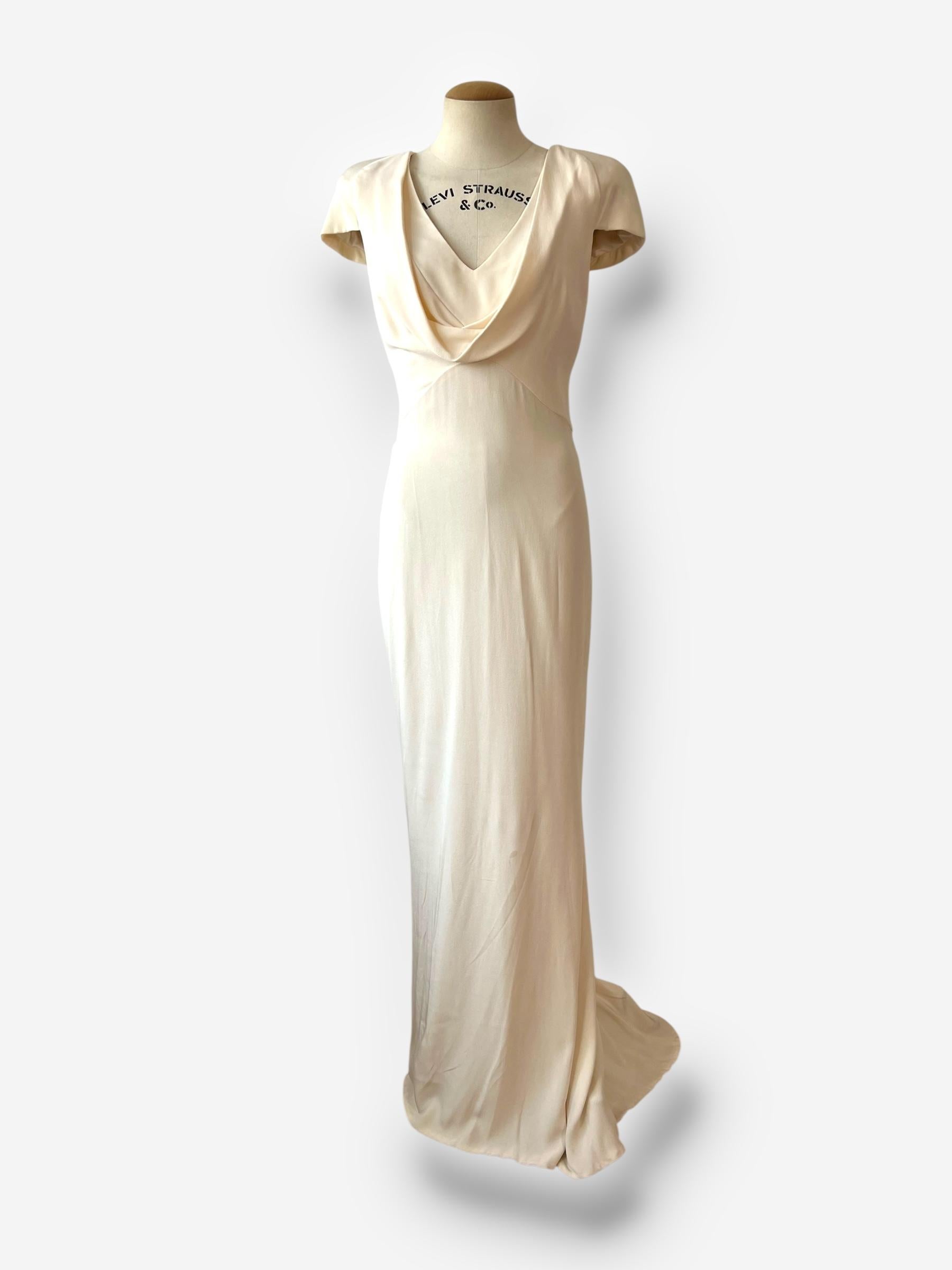 Alexander McQueen 2011 Silk-Crepe Gown, Pippa Middleton’s bridesmaid dress en vente 3