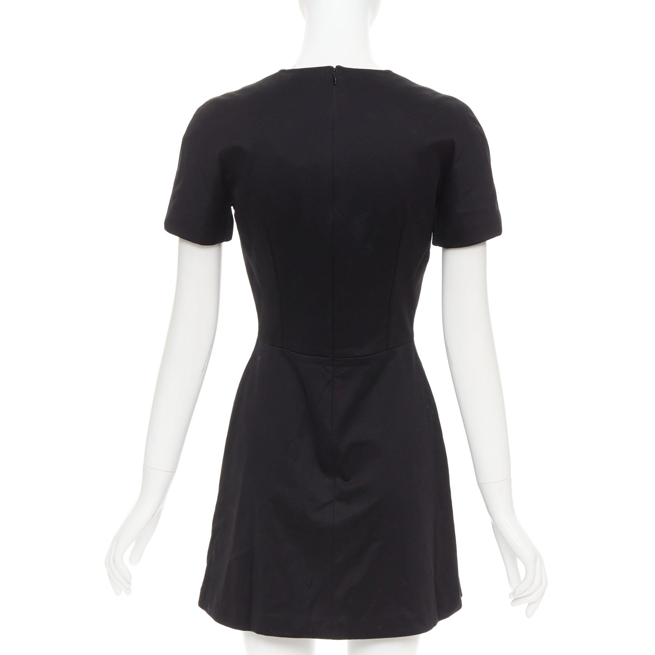 De las mujeres ALEXANDER MCQUEEN 2013 mini vestido negro de algodón con cuello redondo y manga corta IT40 S en venta