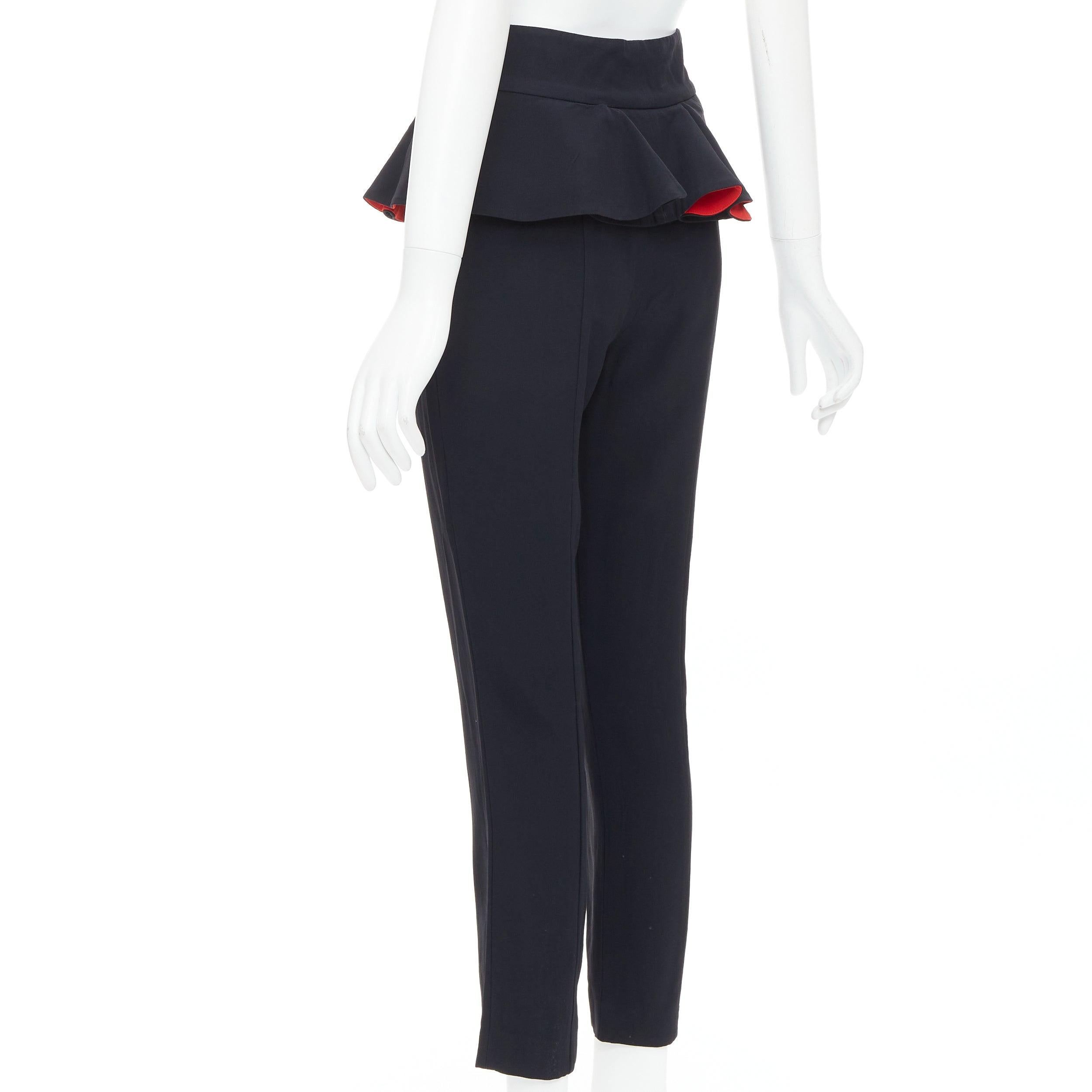 Pantalon court ALEXANDER MCQUEEN 2013 avec doublure rouge noire et péplum IT40 S en vente 1