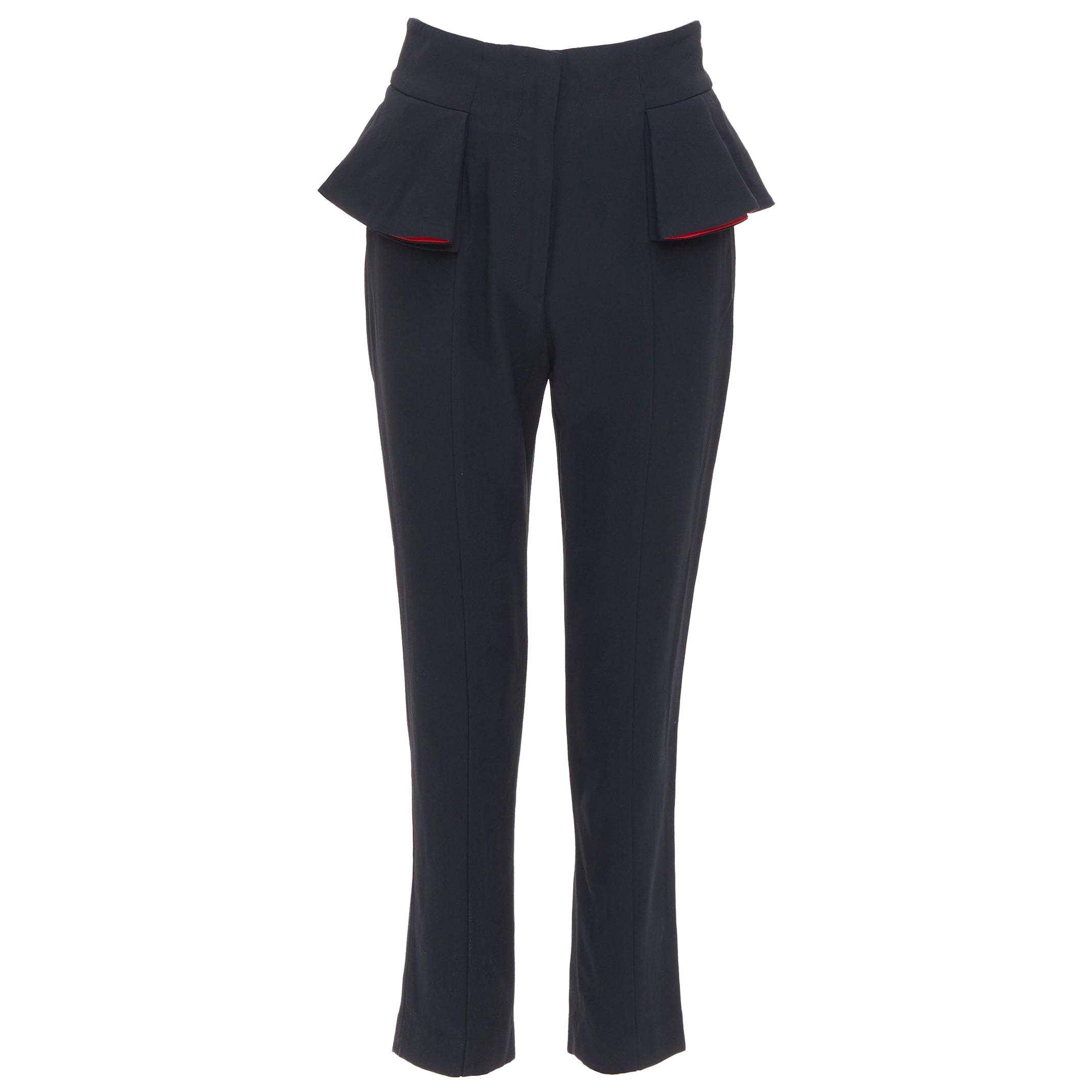 Pantalon court ALEXANDER MCQUEEN 2013 avec doublure rouge noire et péplum IT40 S en vente