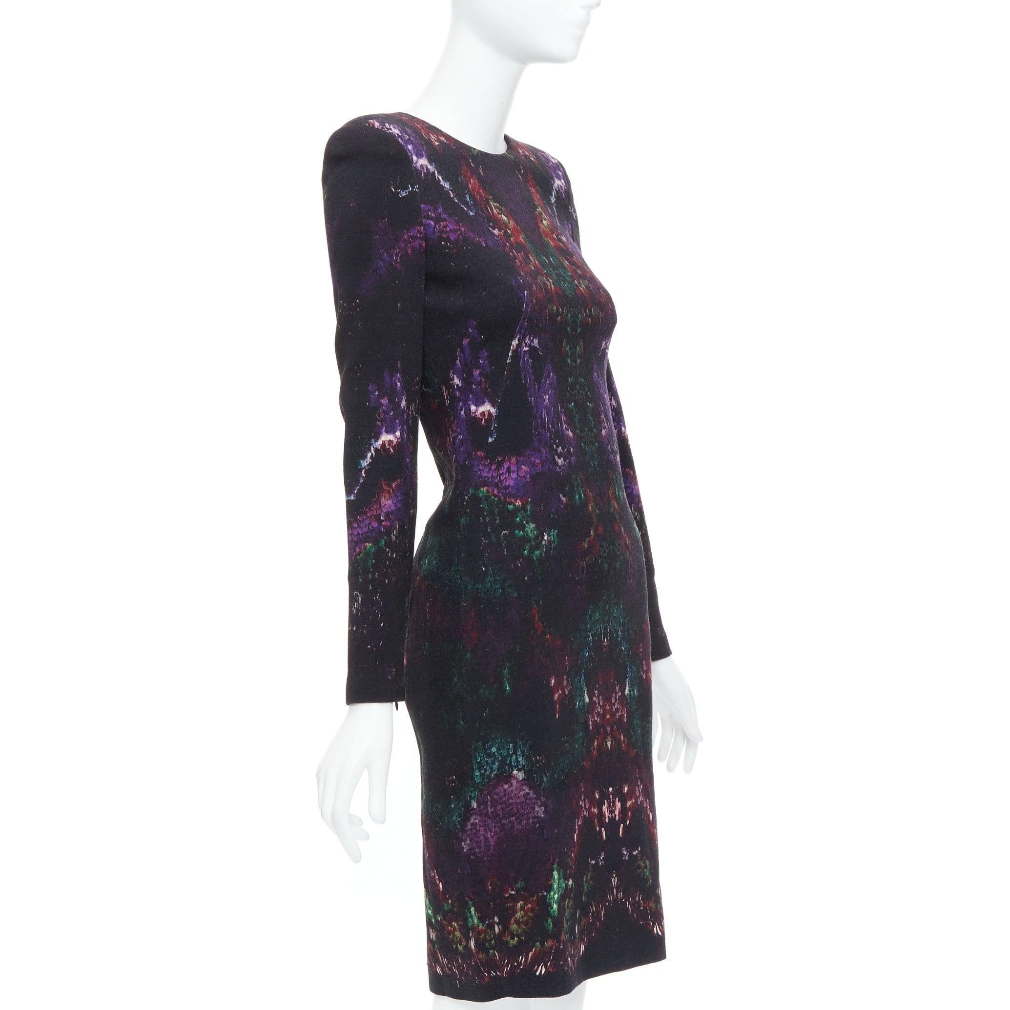 Black ALEXANDER MCQUEEN 2014 black purple wool blend feather print sheath dress IT38 For Sale