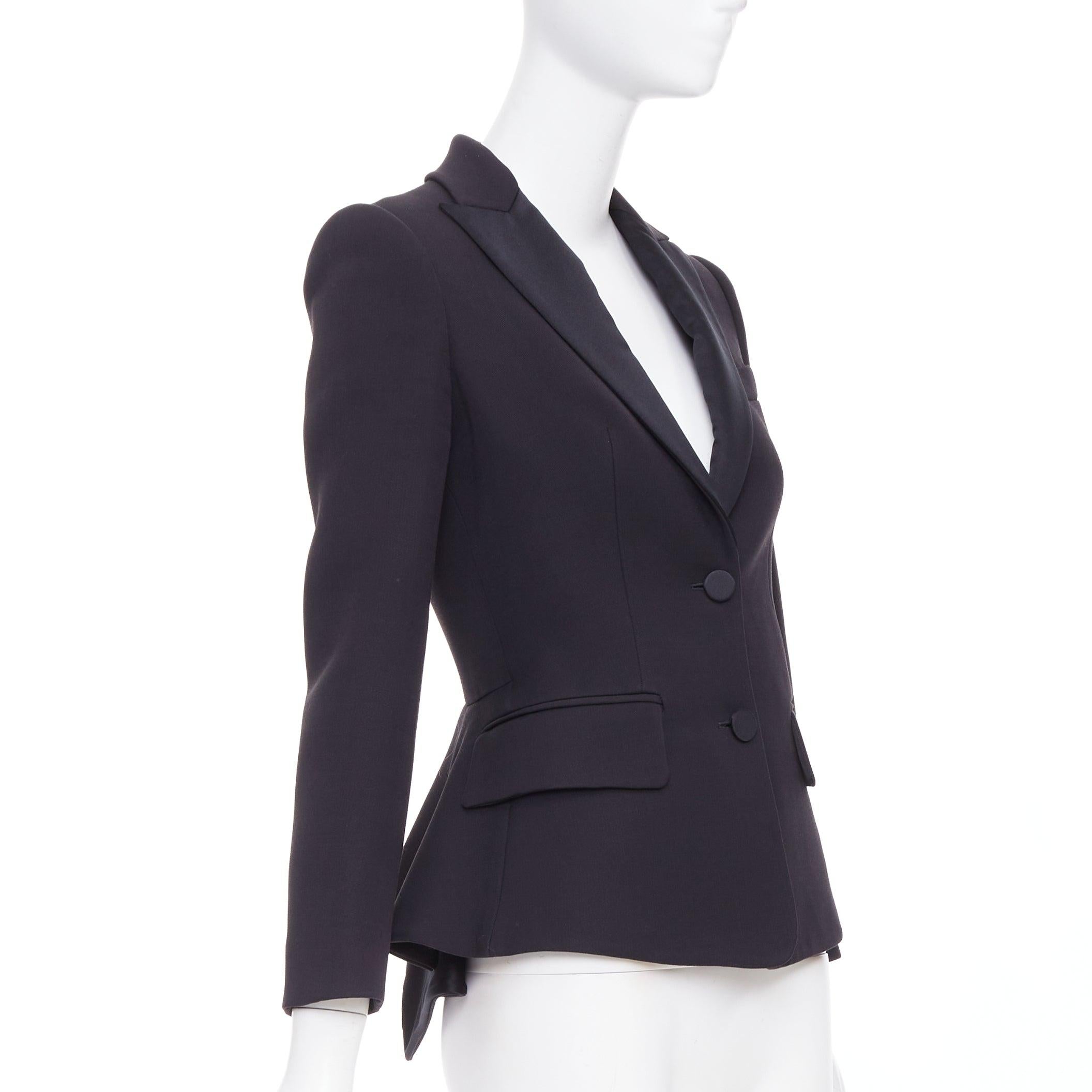 ALEXANDER MCQUEEN 2016 schwarz Wolle Seide geformt Schößchen Blazer Jacke IT38 XS im Zustand „Gut“ im Angebot in Hong Kong, NT