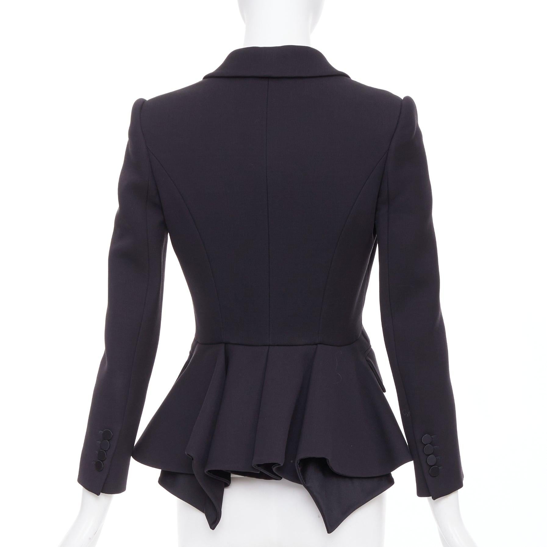 ALEXANDER MCQUEEN 2016 schwarz Wolle Seide geformt Schößchen Blazer Jacke IT38 XS im Angebot 1