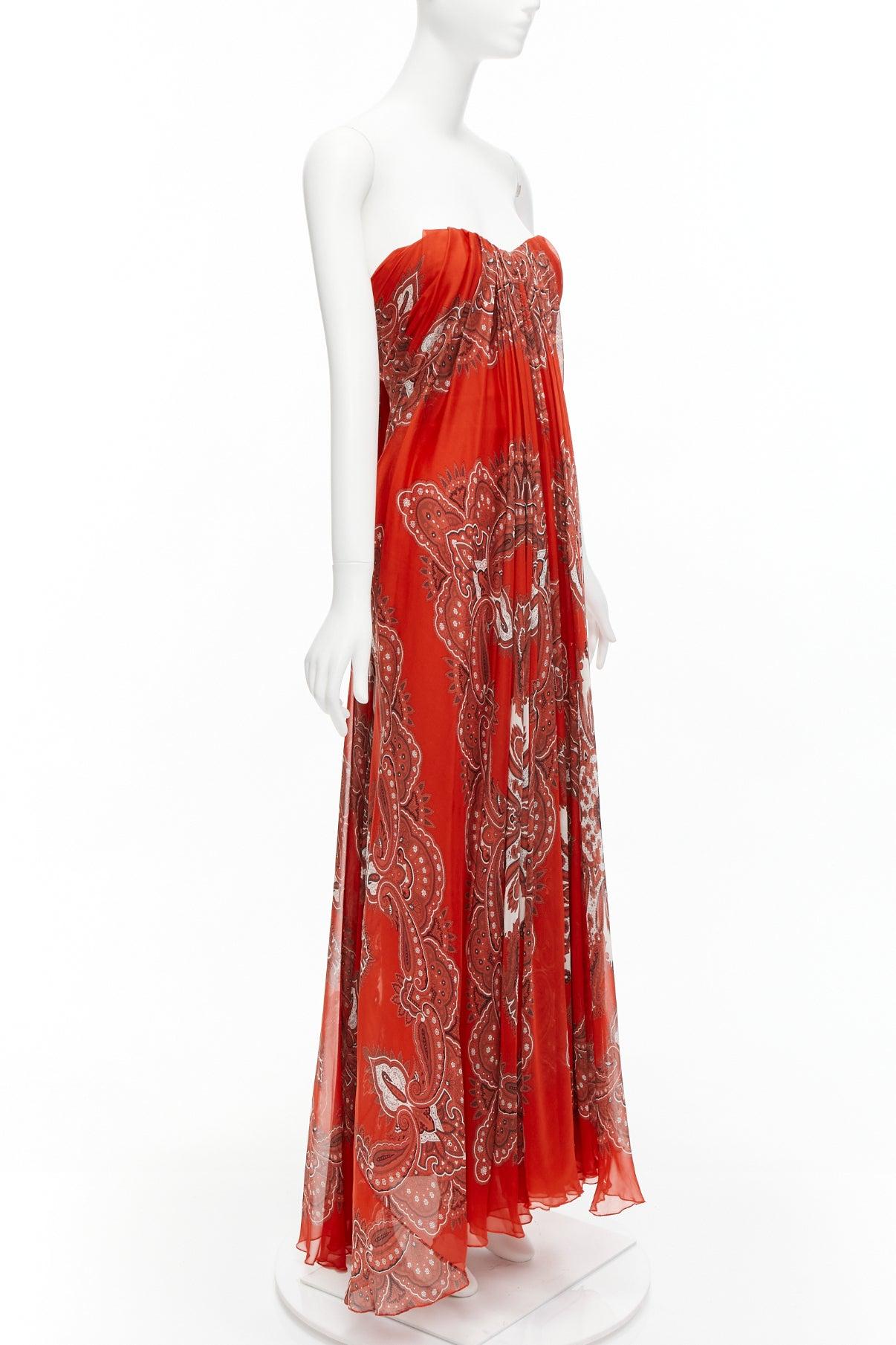 ALEXANDER MCQUEEN 2016 red 100% silk paisley strapless flowy maxi gown IT36 XXS In Excellent Condition In Hong Kong, NT