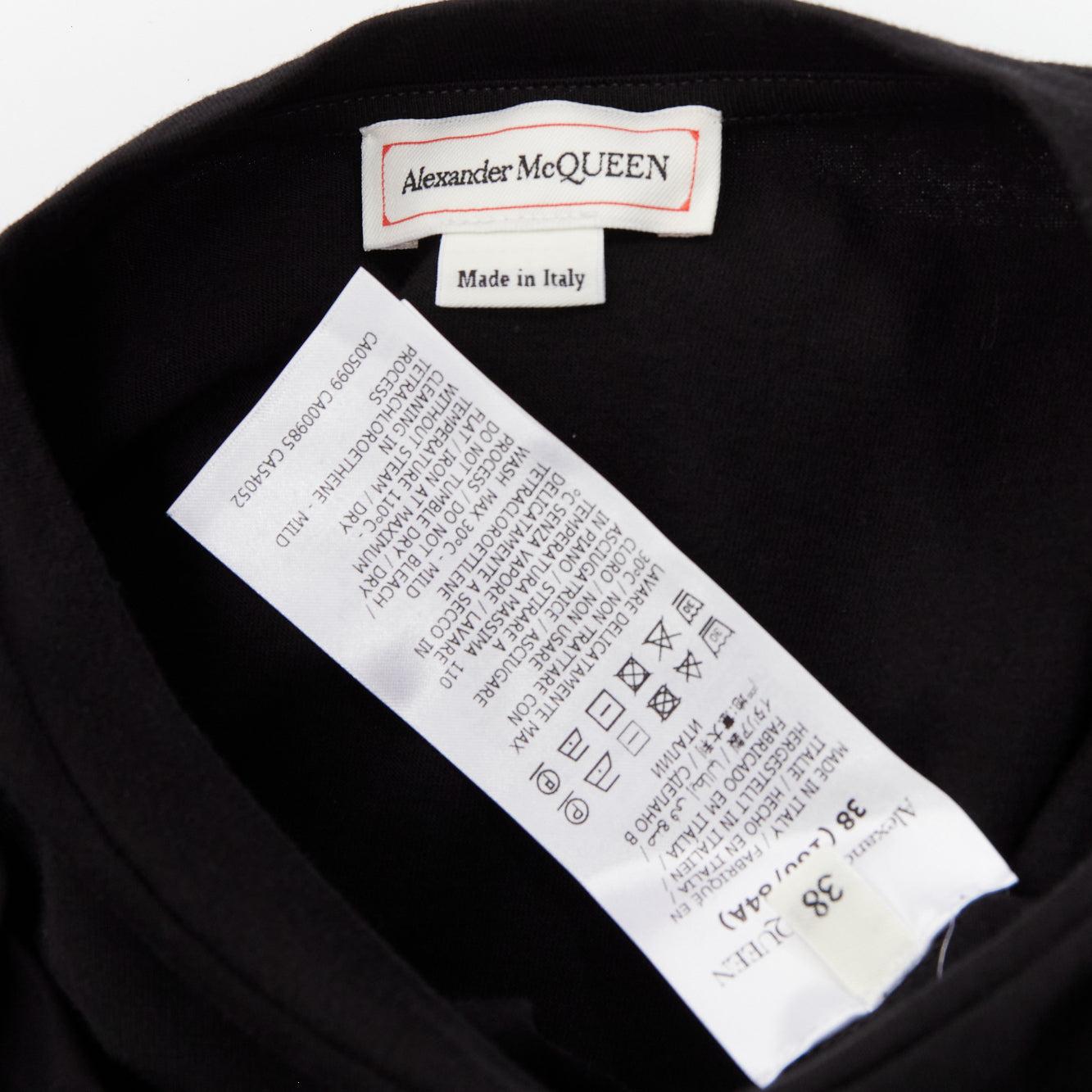 ALEXANDER MCQUEEN 2020 - Top bateau à manches capuchon et volants noirs IT38 XS en vente 3