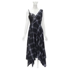 ALEXANDER MCQUEEN - Robe à carreaux drapés en cuir noir avec buste bleu marine, taille IT 42 M, défilé 2020