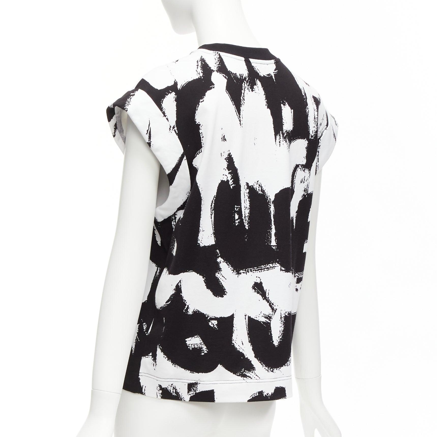 ALEXANDER MCQUEEN 2021 black white cotton graffiti brush boxy top IT36 XXS For Sale 1