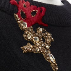 Alexander McQueen 2021 maglione in cashmere nero con ricamo in cristallo corallo S