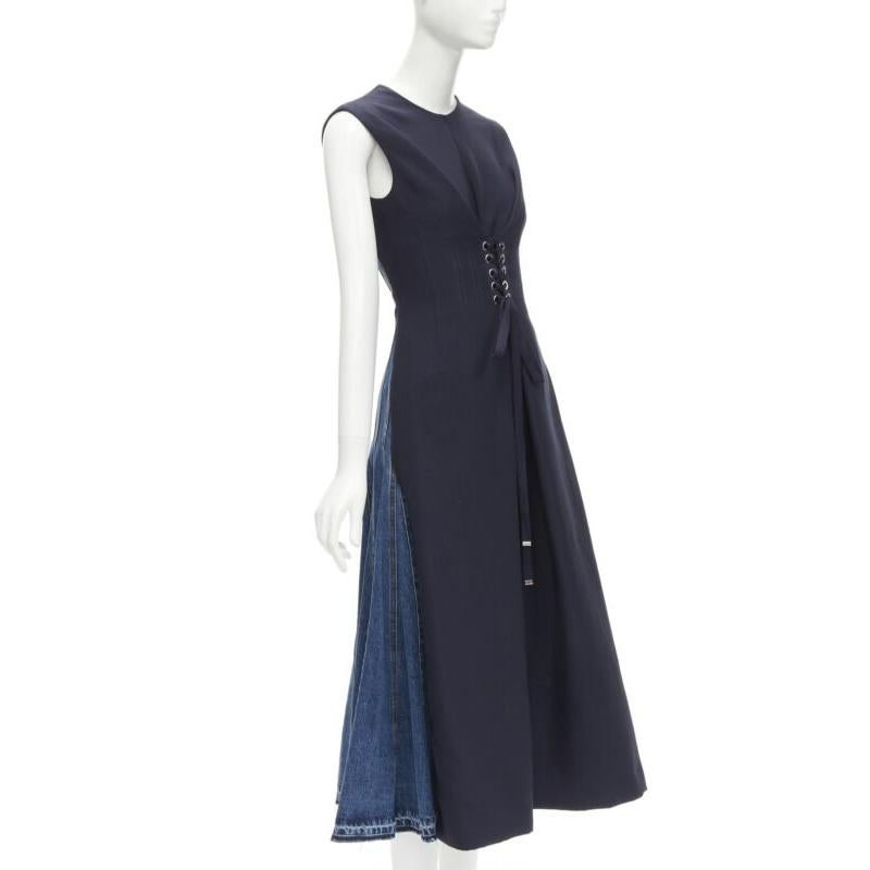 ALEXANDER MCQUEEN 2021 Korsett-Spitzen-Midikleid mit Denim-Rücken IT38 XS (Schwarz) im Angebot