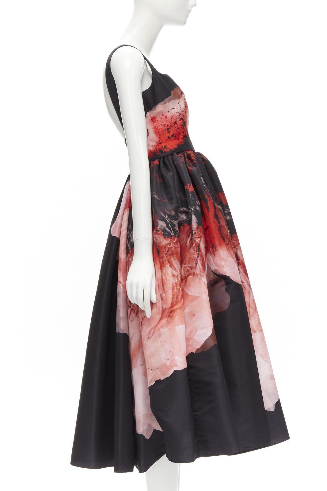 ALEXANDER MCQUEEN 2021 Runway Anemone black red floral full gown IT38 S In Excellent Condition In Hong Kong, NT