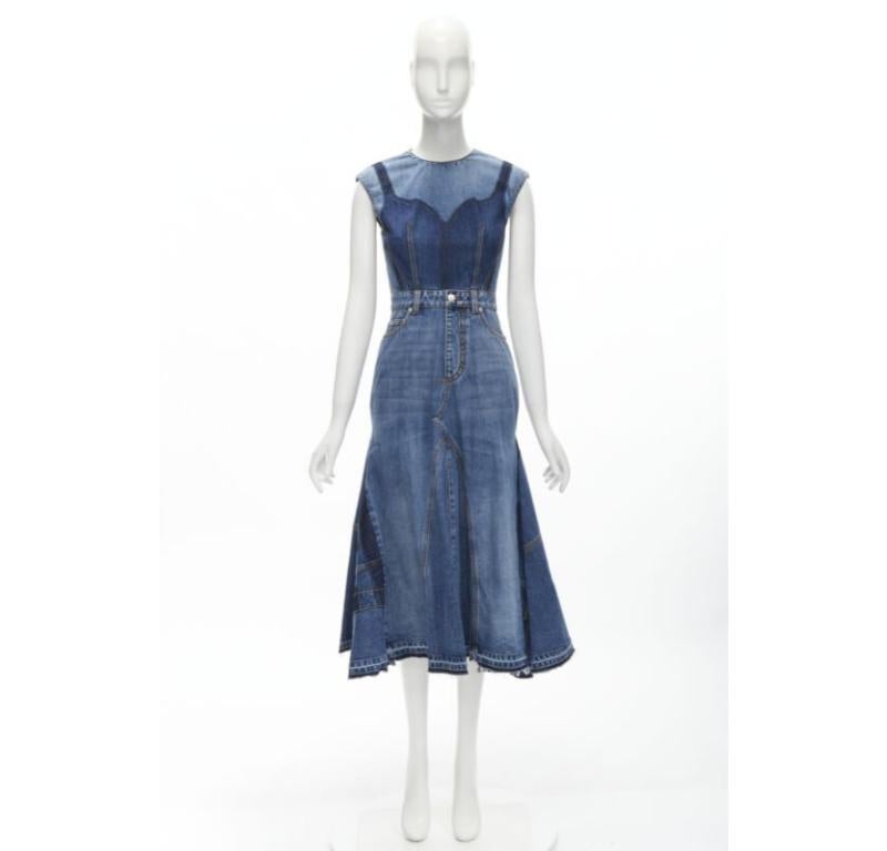 ALEXANDER MCQUEEN - Robe midi en jean lavée avec corsage ombres, taille IT 38 XS, défilé 2021 en vente 6