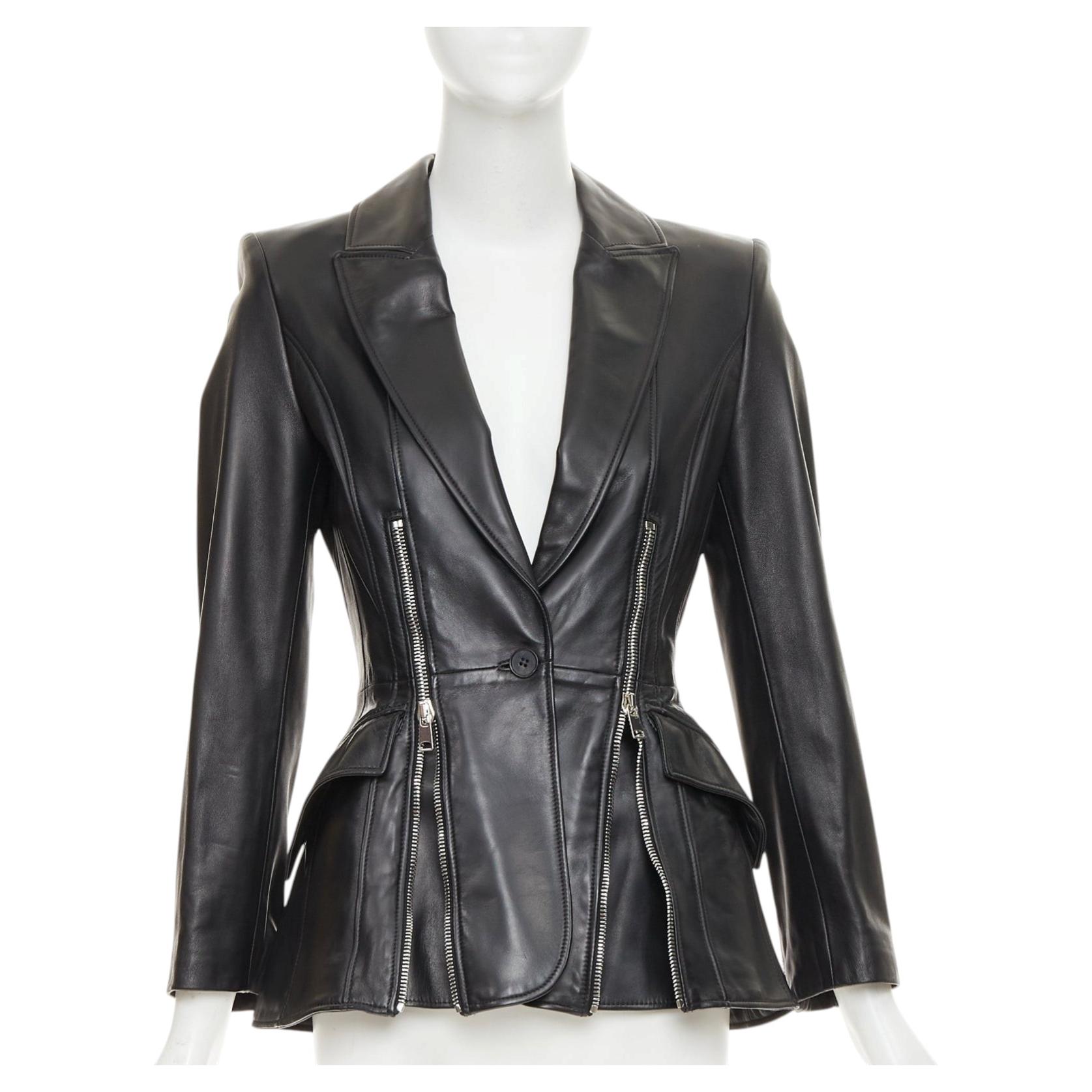 ALEXANDER MCQUEEN 2021 Chaqueta blazer de piel de cordero con peplum y detalle de cremallera, talla IT40 S