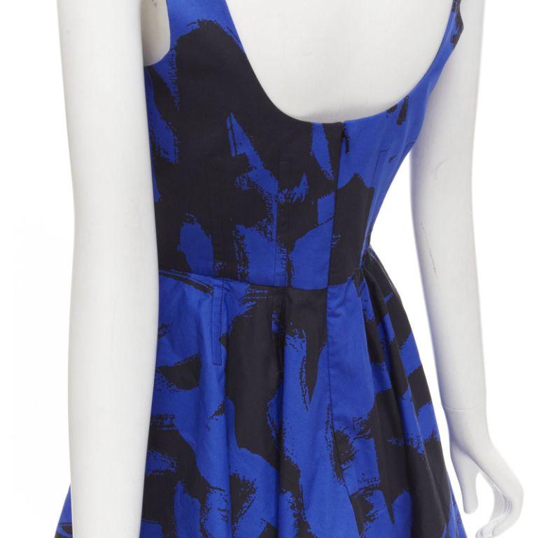 ALEXANDER MCQUEEN 2022 black blue abstract print fit flared scoop dress It38 S For Sale 3