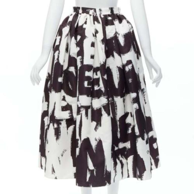 Women's ALEXANDER MCQUEEN 2022 Brush Graffiti black white logo flared skirt IT38 XS For Sale