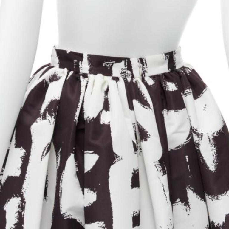 ALEXANDER MCQUEEN 2022 Brush Graffiti black white logo flared skirt IT38 XS For Sale 3