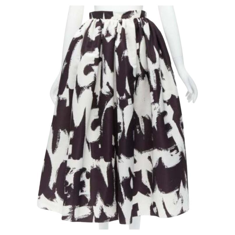 ALEXANDER MCQUEEN 2022 Brush Graffiti black white logo flared skirt IT38 XS For Sale