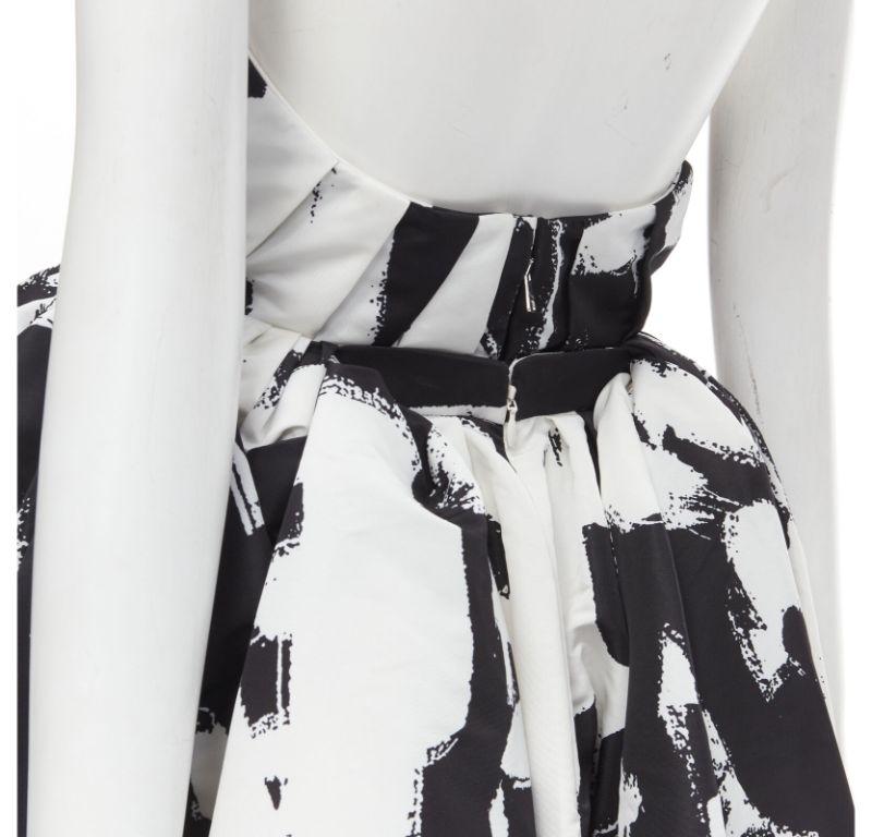 ALEXANDER MCQUEEN 2022 Graffiti Brush black white boned corset gown FR40 M For Sale 3