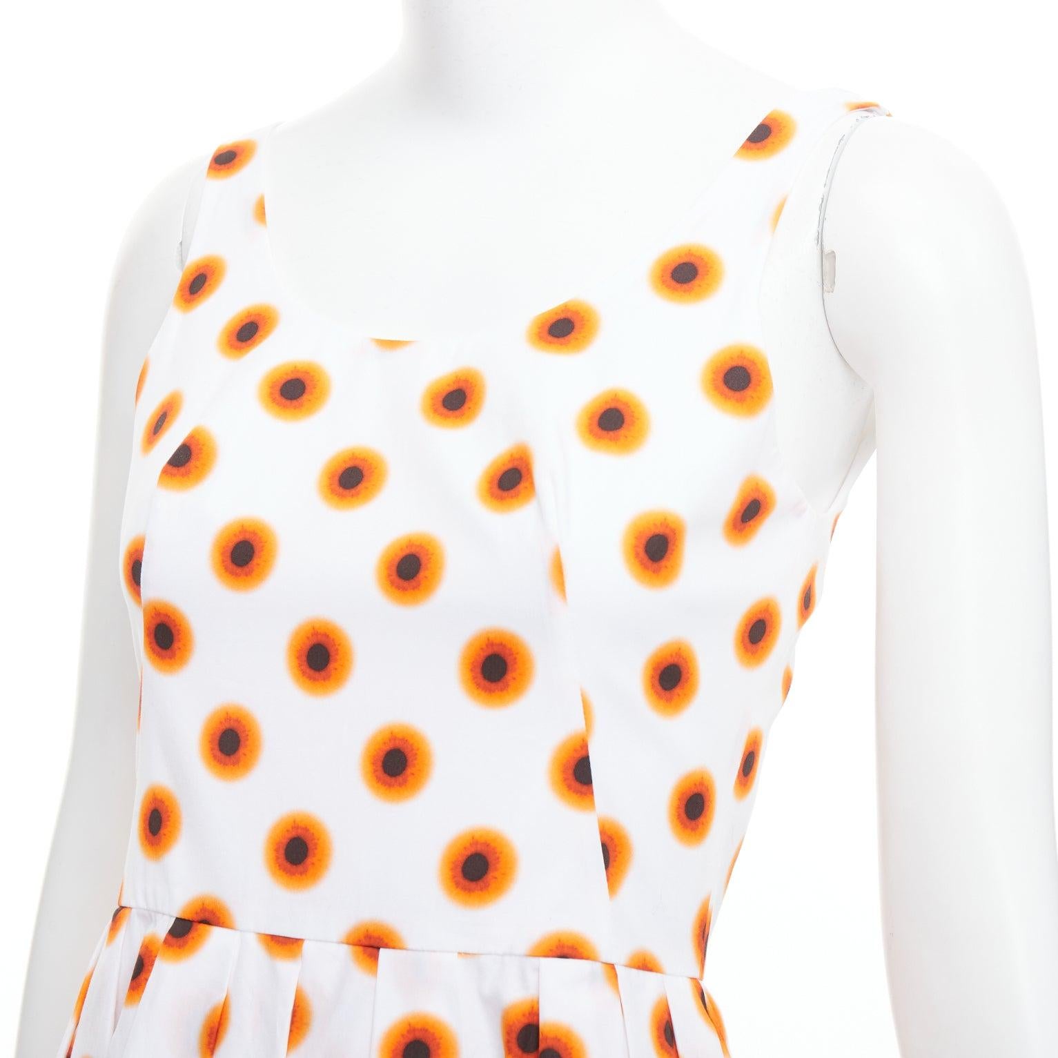 ALEXANDER MCQUEEN 2022 Iris orange peinture à pois asymétriques taille IT 38 XS
Référence : AAWC/A01276
Marque : Alexander McQueen
Designer : Sarah Burton
Modèle : Iris
Collectional : 2022
Matériau : Coton
Couleur : Whiting, Orange
Motif : À