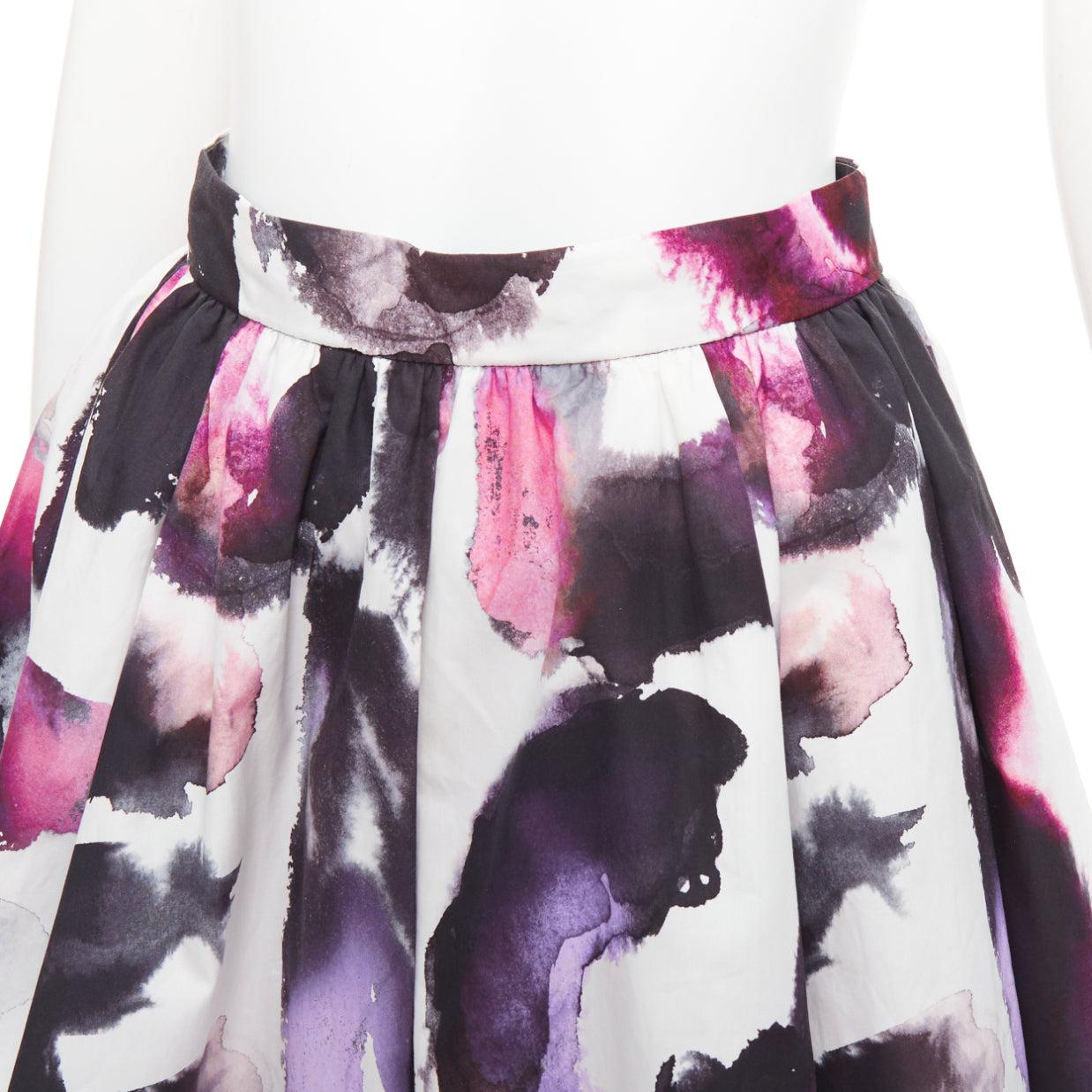 ALEXANDER MCQUEEN 2022 purple watercolor paint print pleated skirt IT38 XS For Sale 2