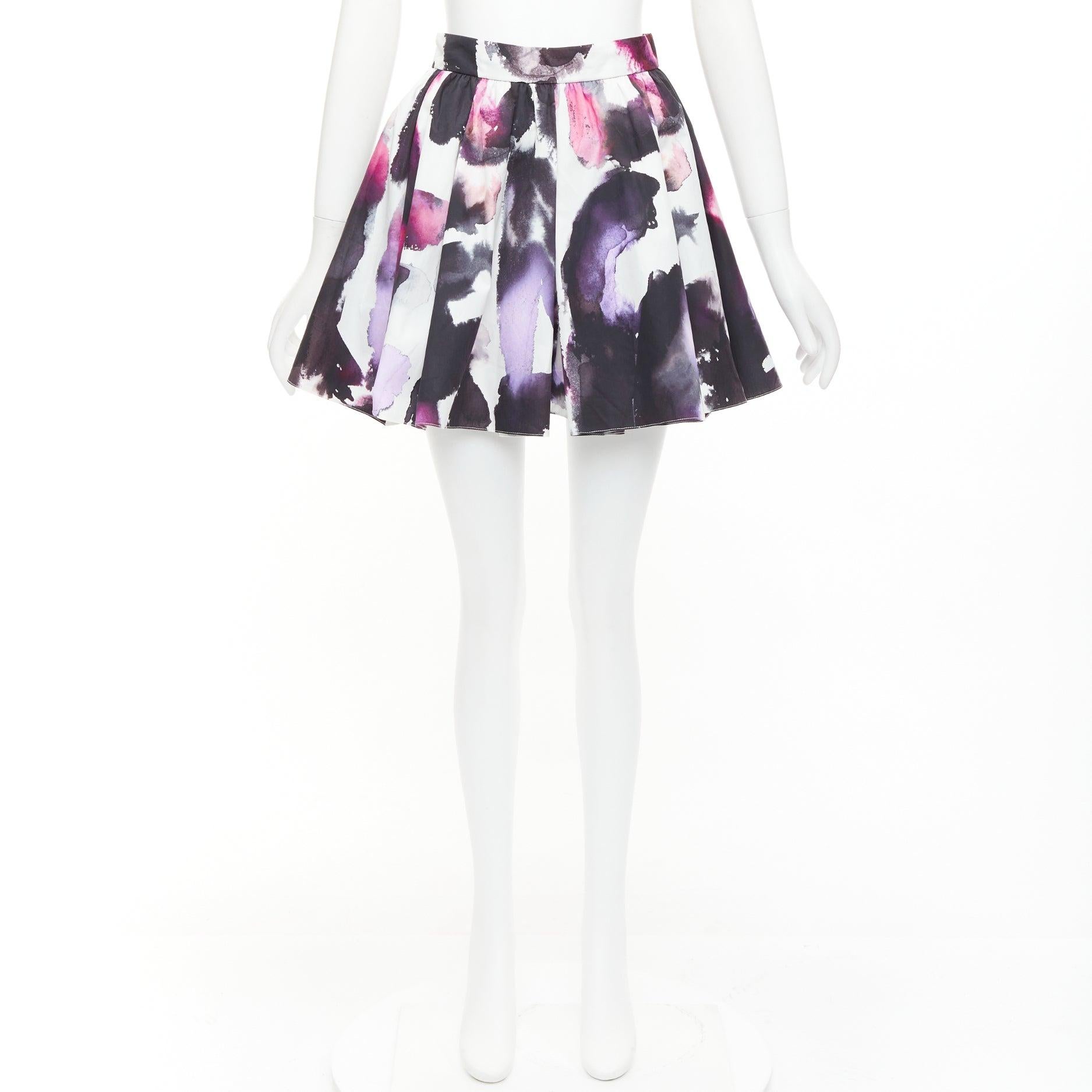 ALEXANDER MCQUEEN 2022 purple watercolor paint print pleated skirt IT38 XS For Sale 4