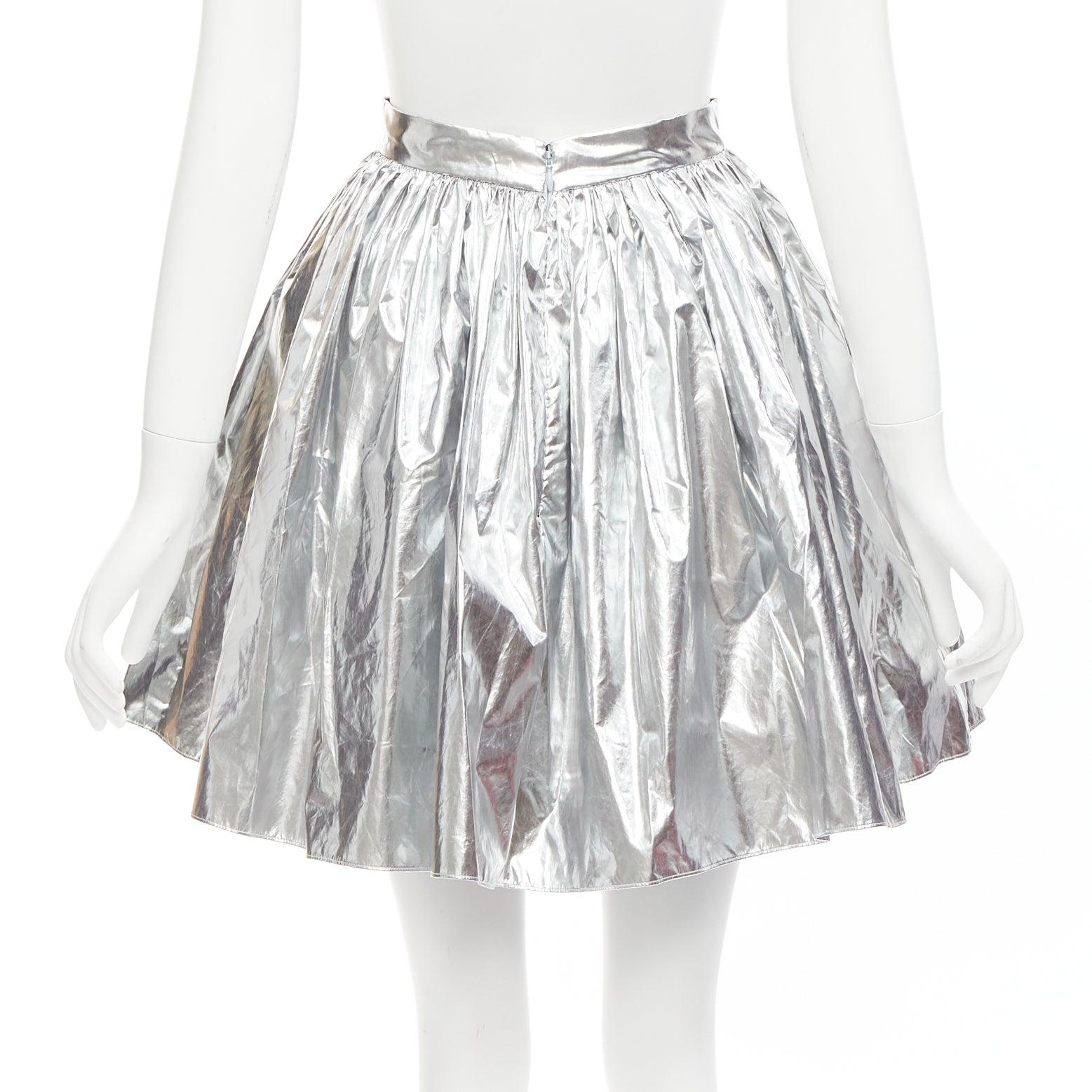 ALEXANDER MCQUEEN 2022 silver foil flared knee length circle skirt IT36 XXS For Sale 1