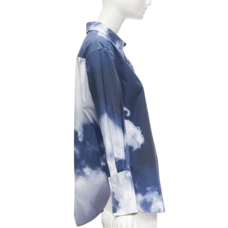 ALEXANDER McQueen 2022 Camicia con polsino in cotone blu nuvola IT38 XS In condizioni ottime in vendita a Hong Kong, NT