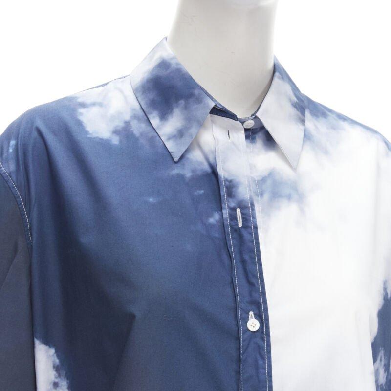 ALEXANDER McQueen 2022 Camicia con polsino in cotone blu nuvola IT38 XS in vendita 2