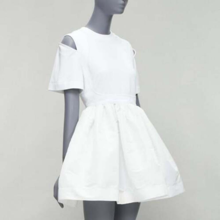 Gray ALEXANDER MCQUEEN 2022 white cut out shoulder flared short dress IT38 XS For Sale