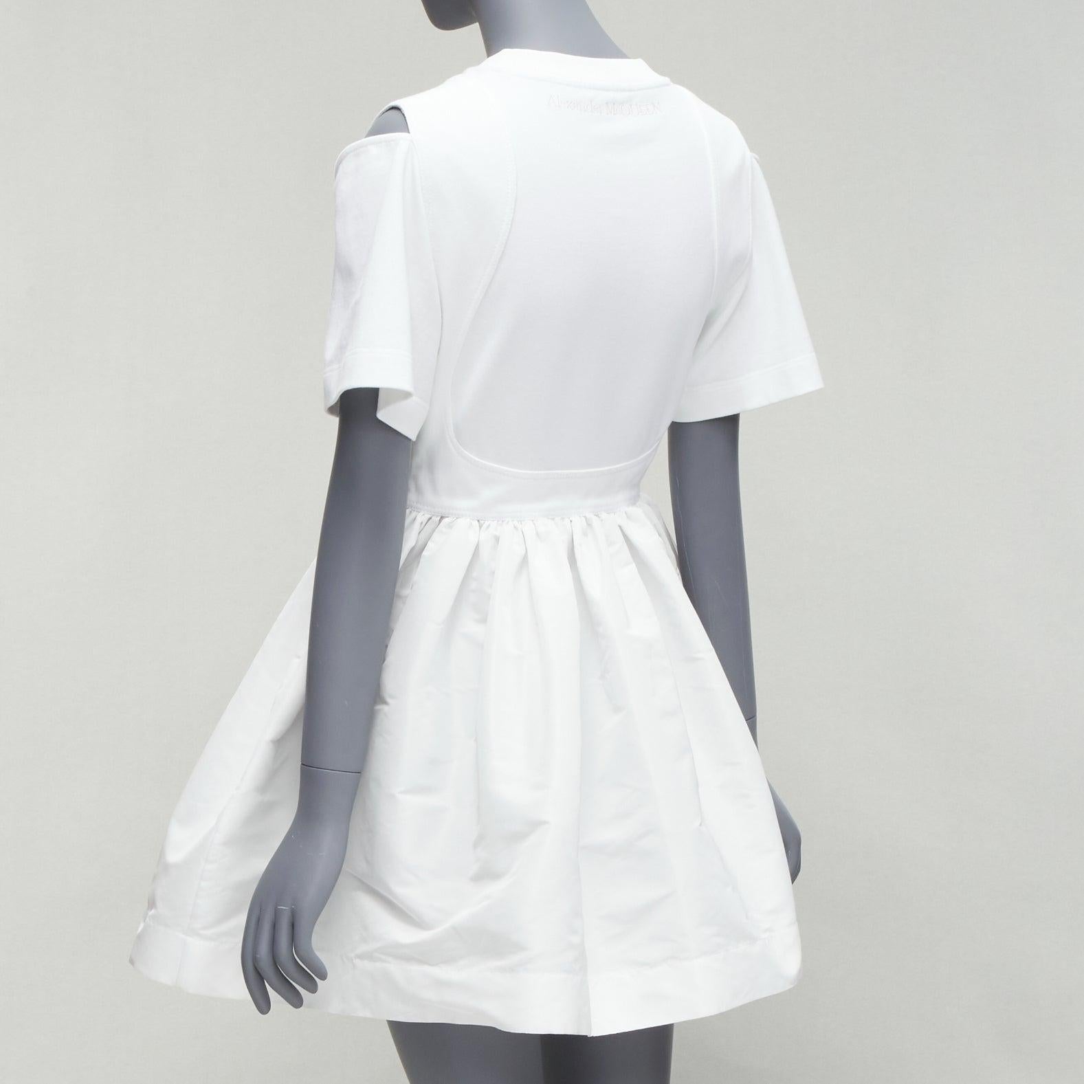 ALEXANDER MCQUEEN 2022 white cut out shoulder flared short dress IT38 XS For Sale 1