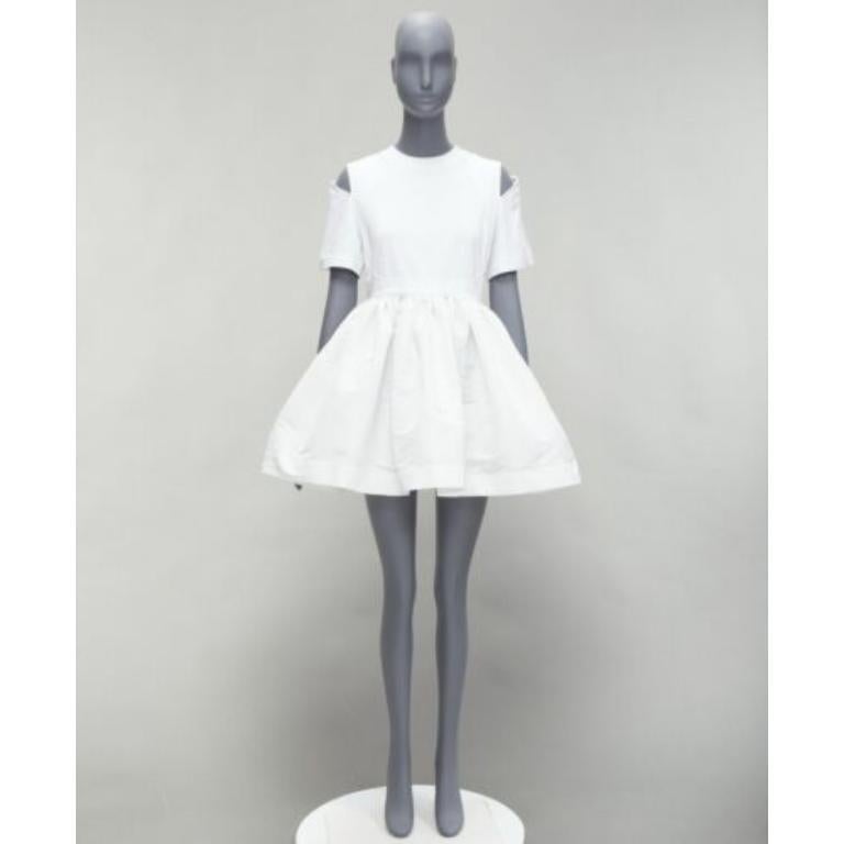 ALEXANDER MCQUEEN 2022 white cut out shoulder flared short dress IT38 XS For Sale 4