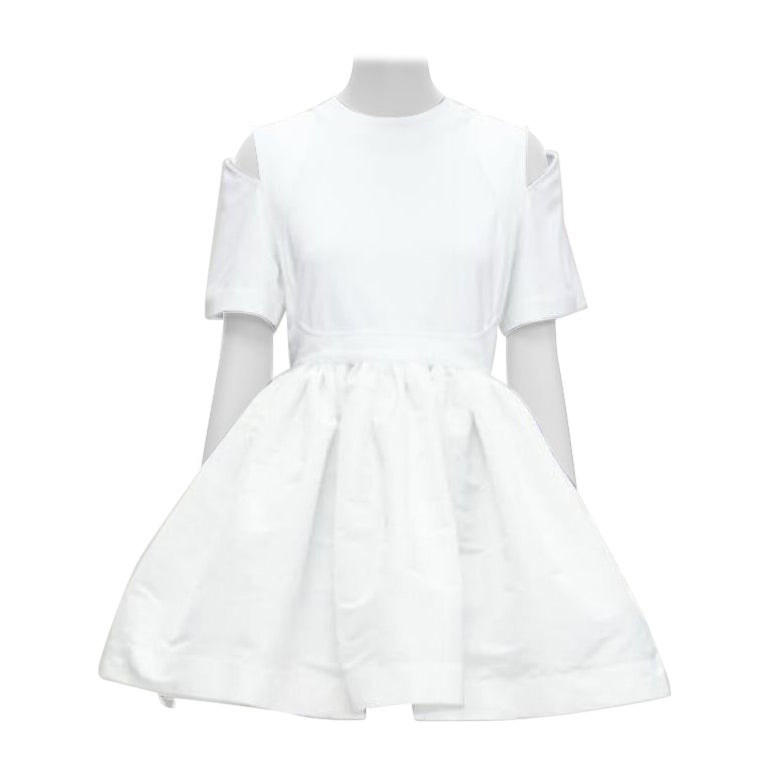 ALEXANDER MCQUEEN 2022 weiß ausgeschnittene Schulter ausgestelltes kurzes Kleid IT38 XS