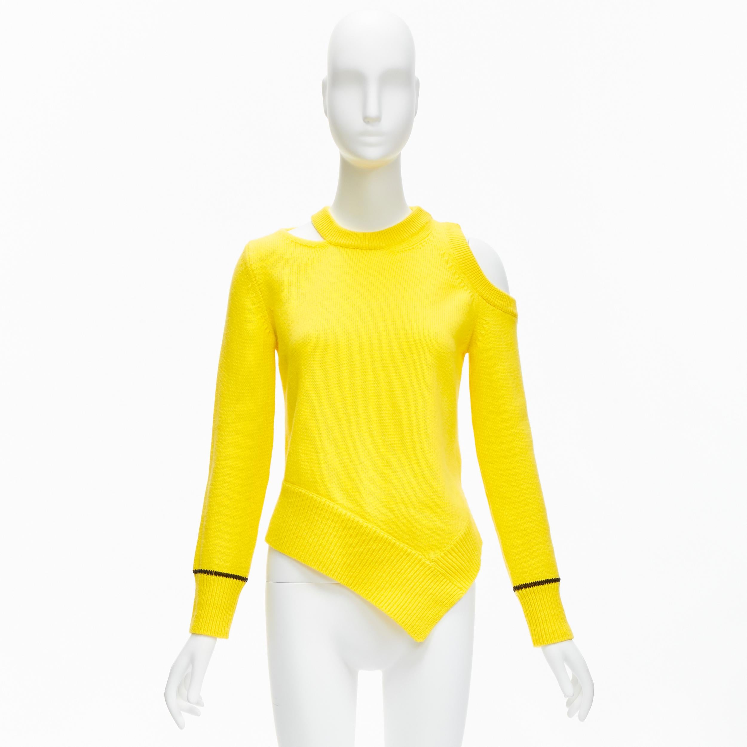 ALEXANDER MCQUEEN 2022 yellow wool blend asymmetric cold shoulder sweater S For Sale 6