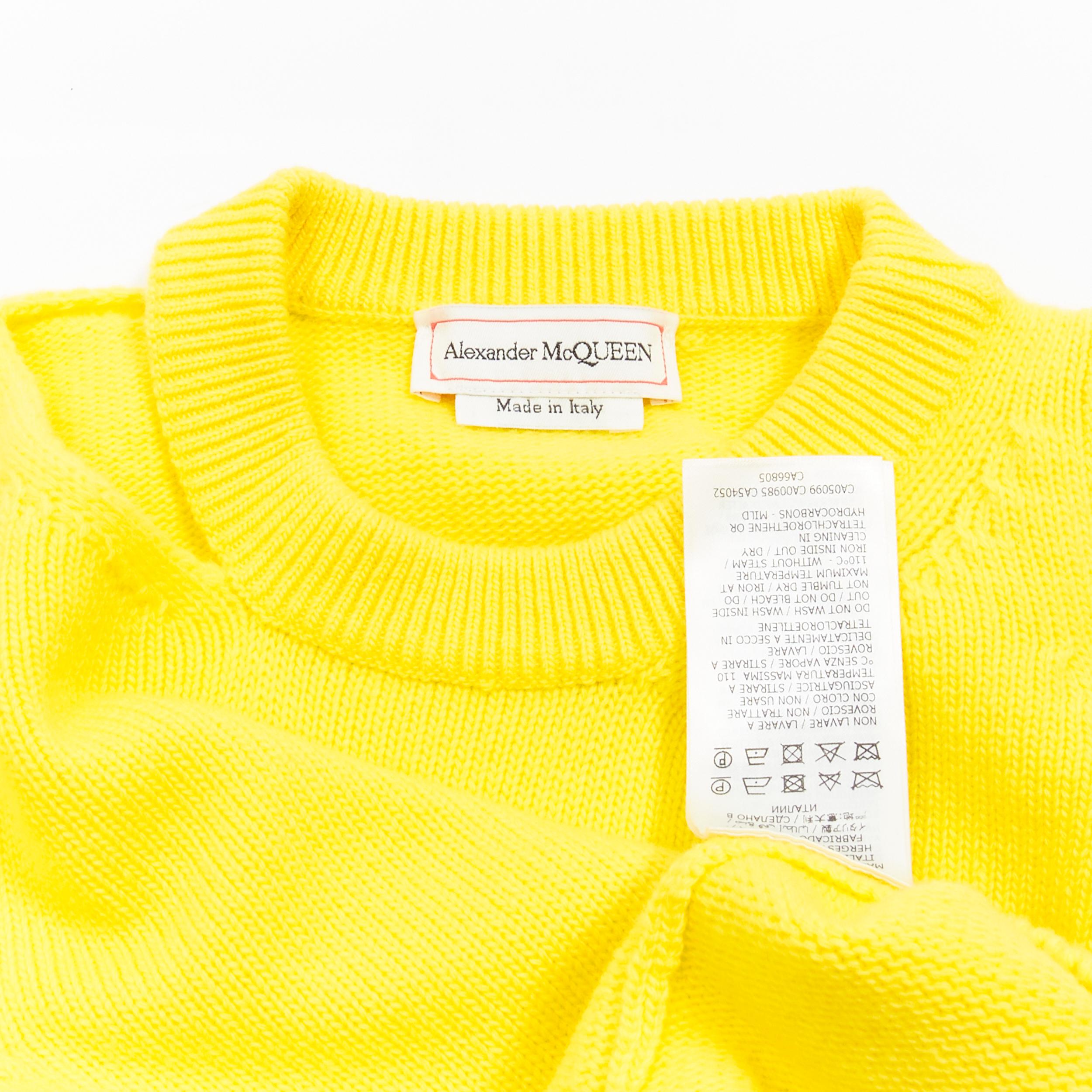ALEXANDER MCQUEEN 2022 yellow wool blend asymmetric cold shoulder sweater S For Sale 5