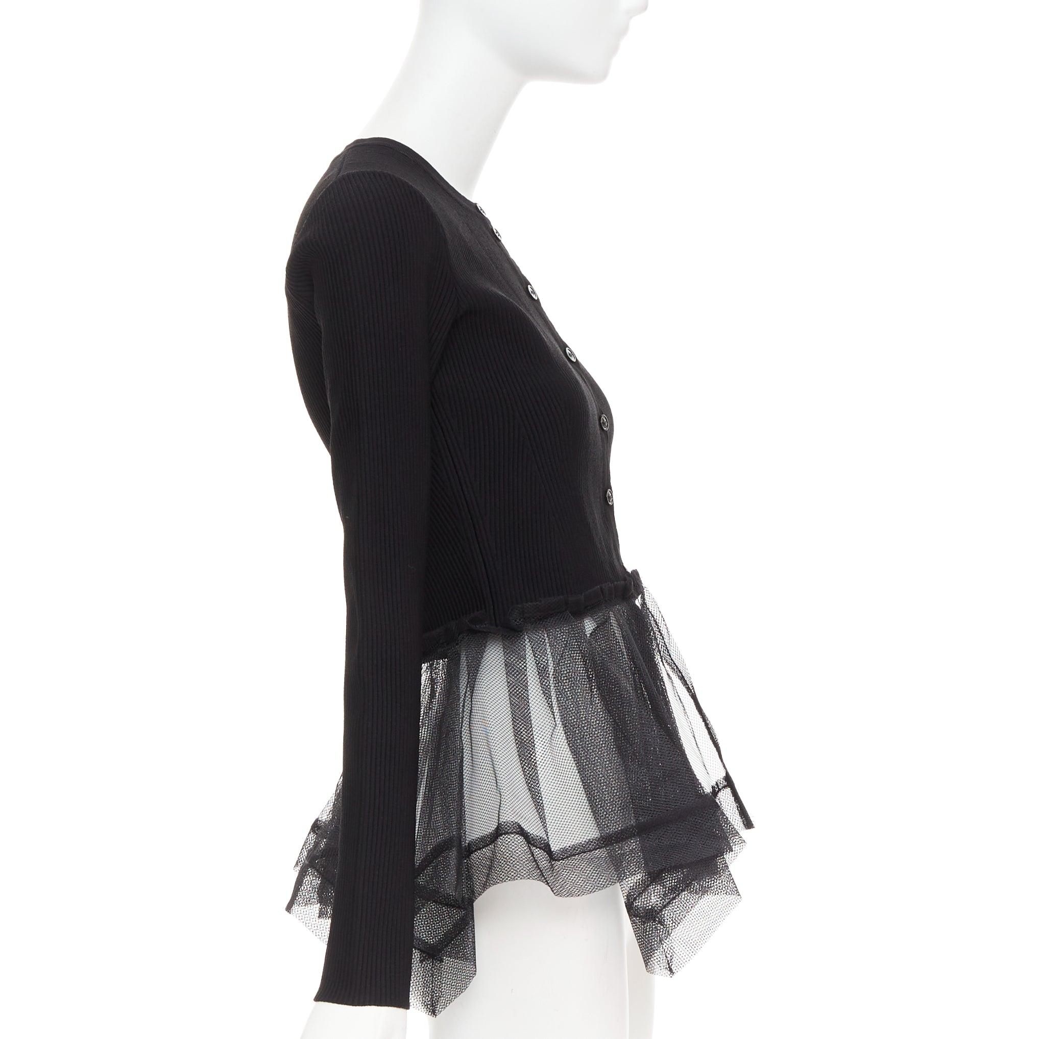 ALEXANDER MCQUEEN 2023 schwarz gerippt steif durchsichtiger Tüll Schößchen Strickjacke Pullover S im Zustand „Hervorragend“ im Angebot in Hong Kong, NT