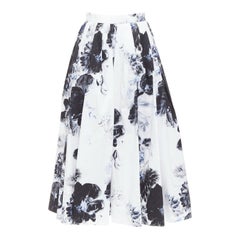 ALEXANDER MCQUEEN 2023 Chiaroscuro floral print Baumwolle Midirock IT38 XS