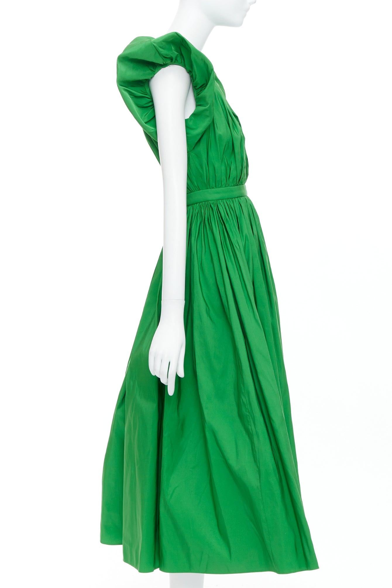 ALEXANDER MCQUEEN 2023 kelly green open back puff sleeve midi dress IT38 XS In Excellent Condition For Sale In Hong Kong, NT