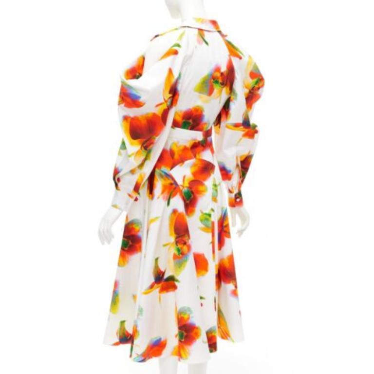 ALEXANDER MCQUEEN 2023 Orquídea solarizada vestido floral con hombros al descubierto IT38 XS en venta 1