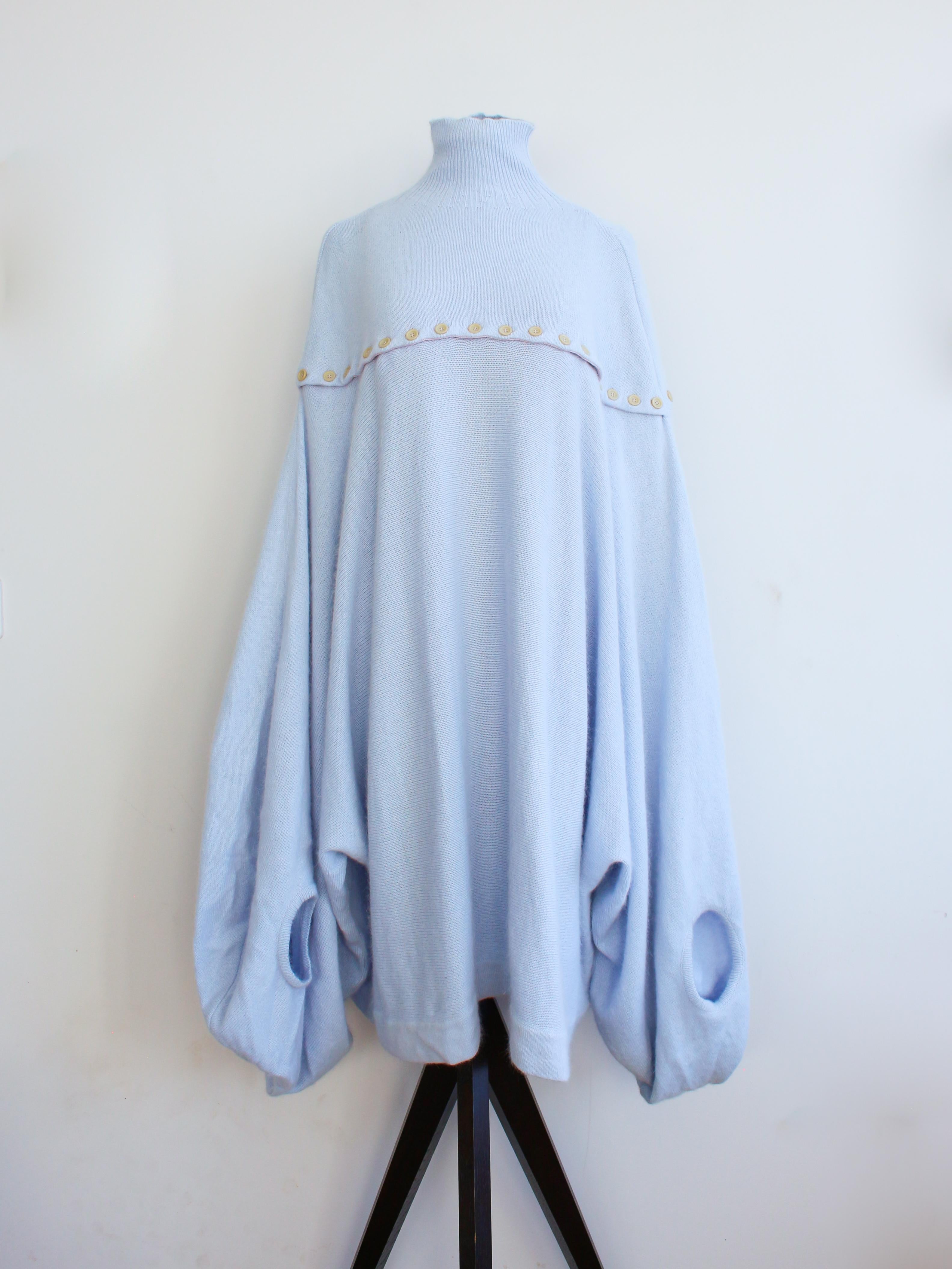 Femenino o masculino Alexander McQueen A/W 1996 'Dante' Vestido de botones de punto extremadamente sobredimensionado en venta