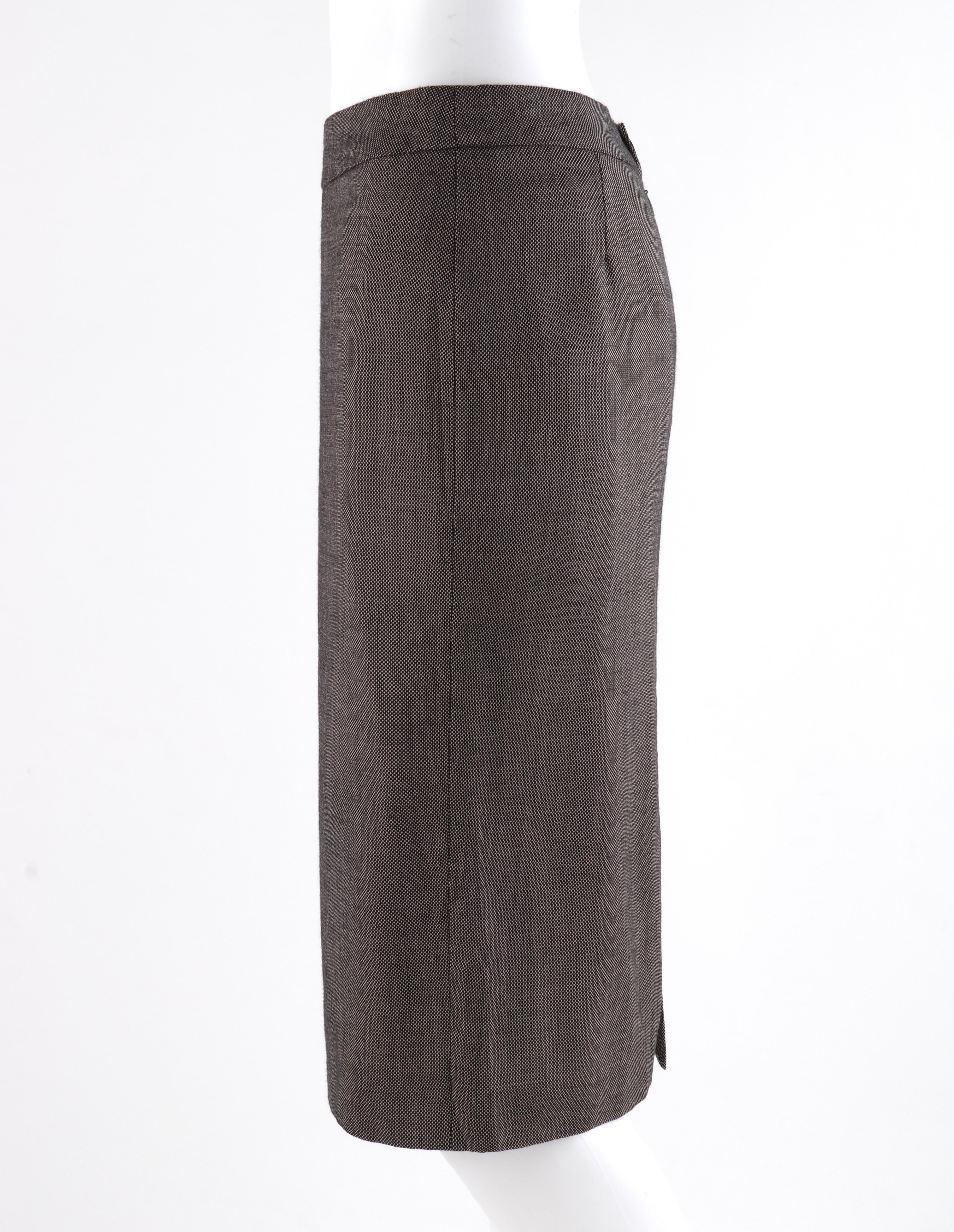  ALEXANDER McQUEEN A/W 1998 “Joan” 2 pc. Removable Collar Blazer Skirt Suit Set For Sale 4