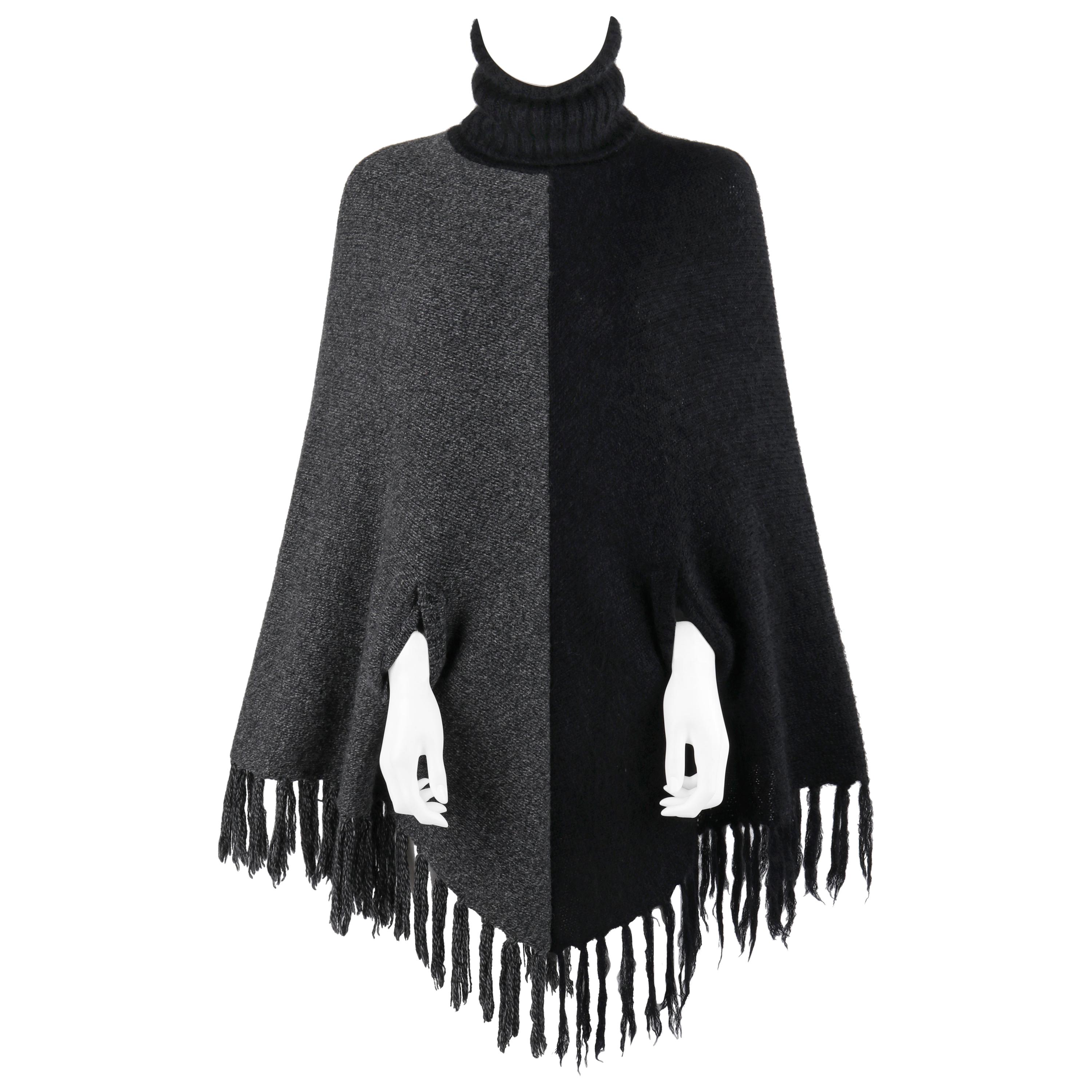 ALEXANDER McQUEEN A/H 1999 - The Overlook - Poncho à col roulé en maille noire et grise en vente