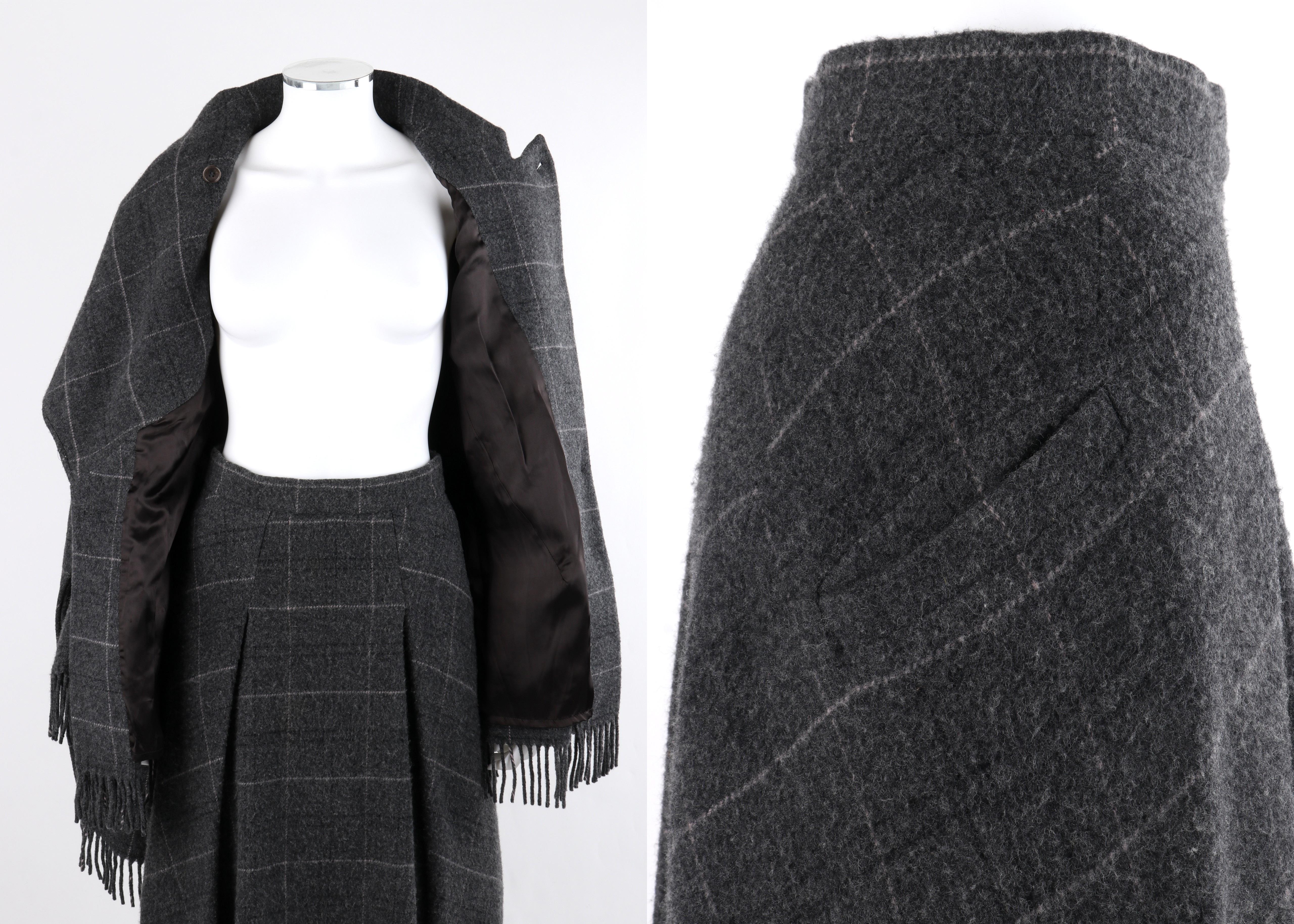 ALEXANDER McQUEEN A/W 1999 “The Overlook” Gray Check Fringe Jacket Skirt Set For Sale 4