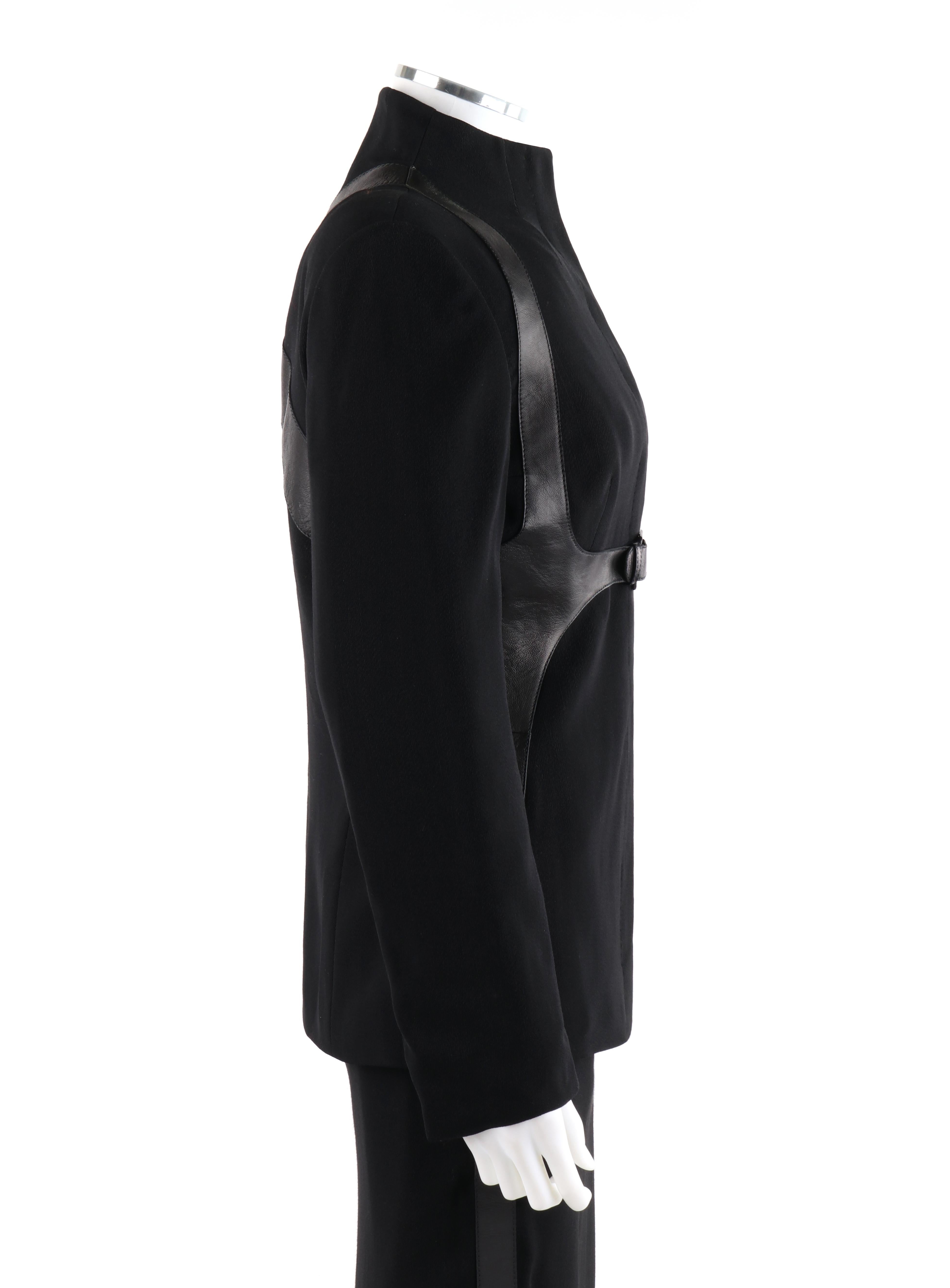 ALEXANDER McQUEEN H/W 2002 „Supercalifragilistic“ Leder-Anzug-Set mit Harness-Rock und Anzug (Schwarz) im Angebot