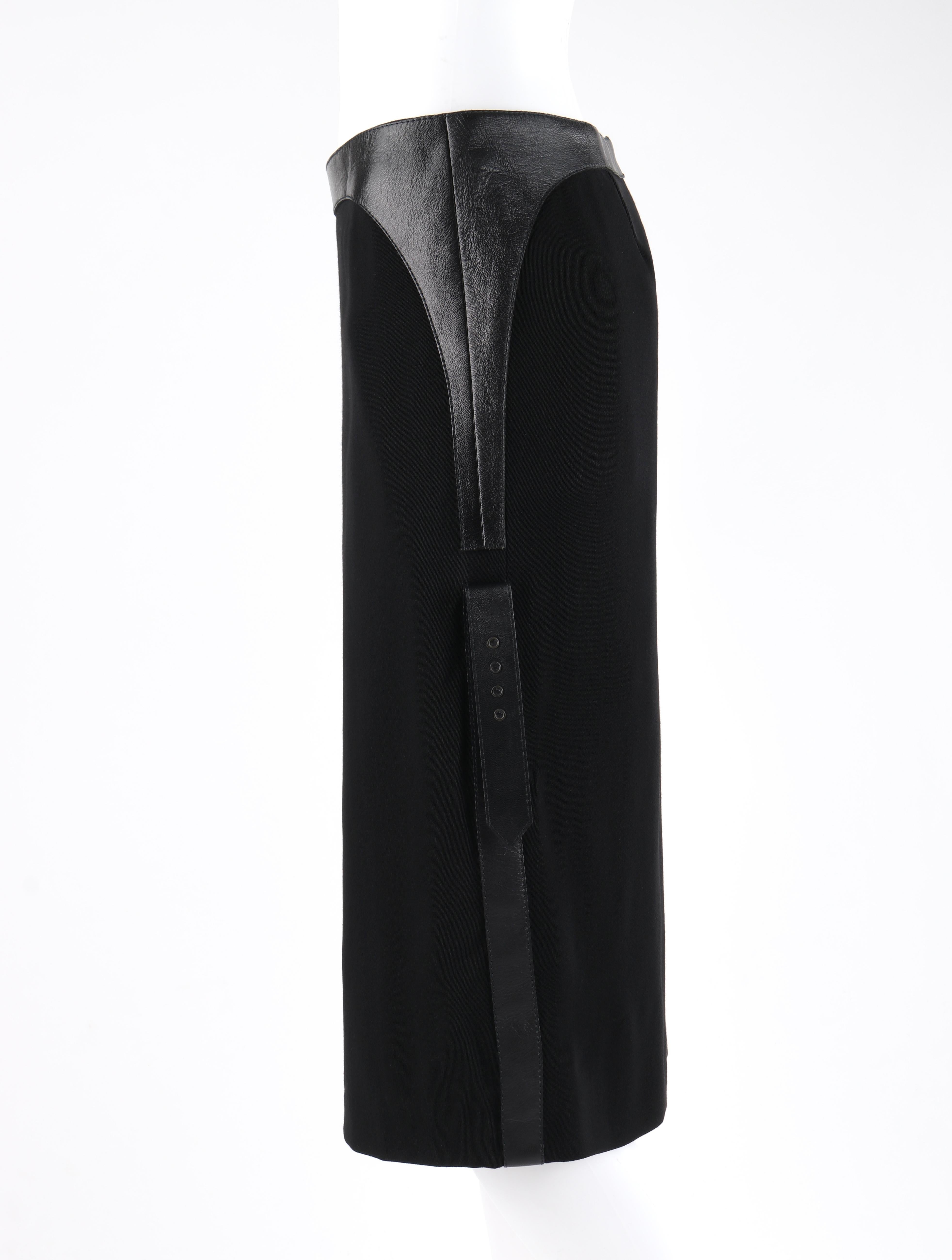 Ensemble ALEXANDER McQUEEN A/W 2002 « Supercalifragilistic » avec jupe harnais en cuir en vente 4